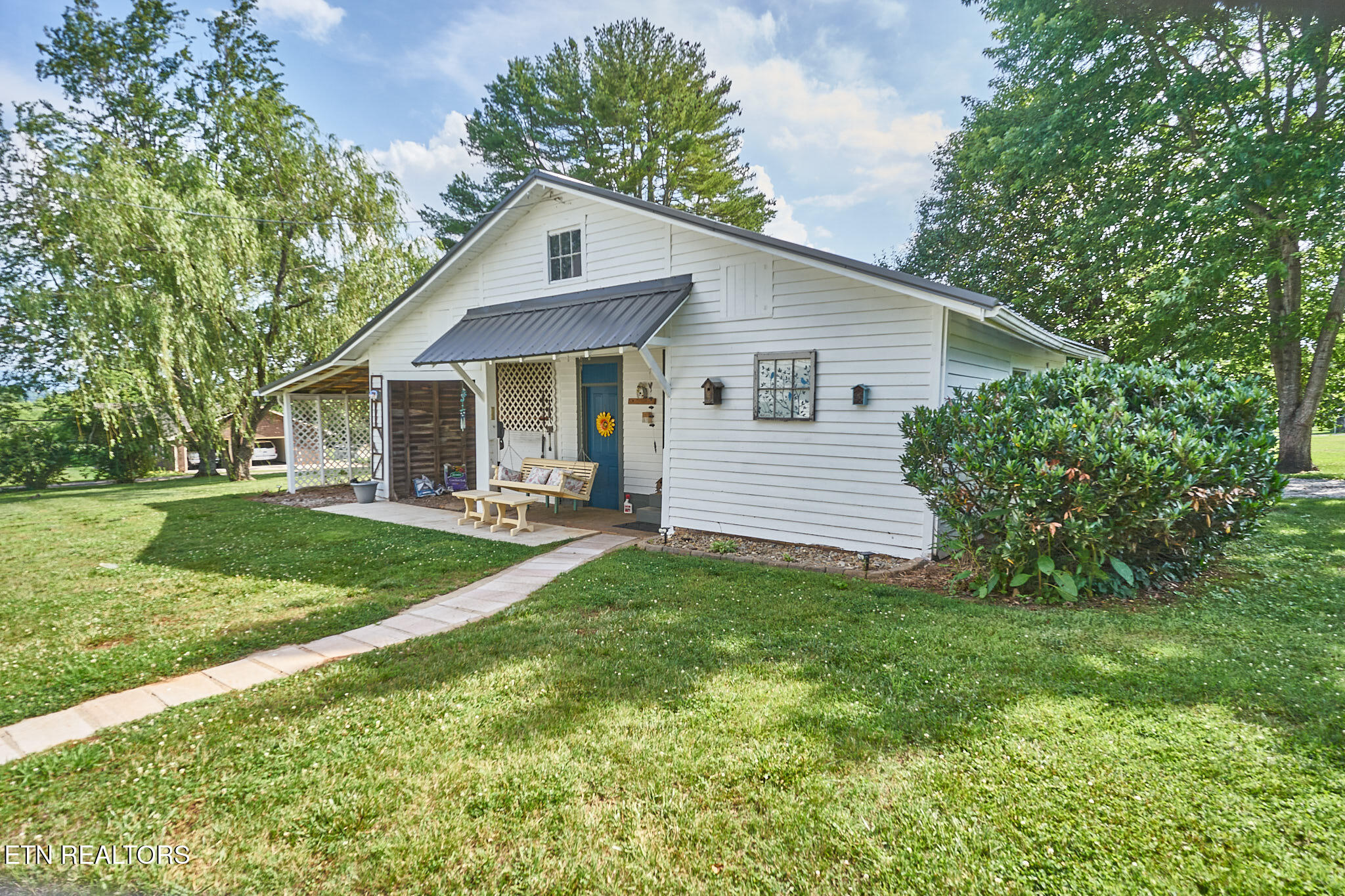141 Pine Street Greenback TN 37742