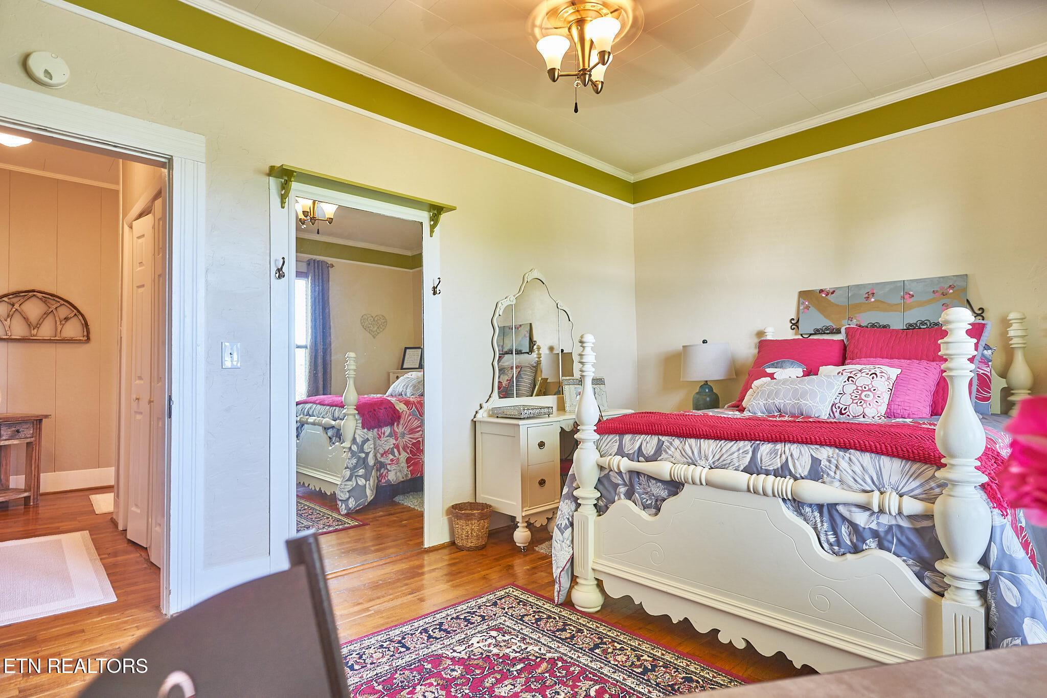 141 Pine Street Greenback TN 37742