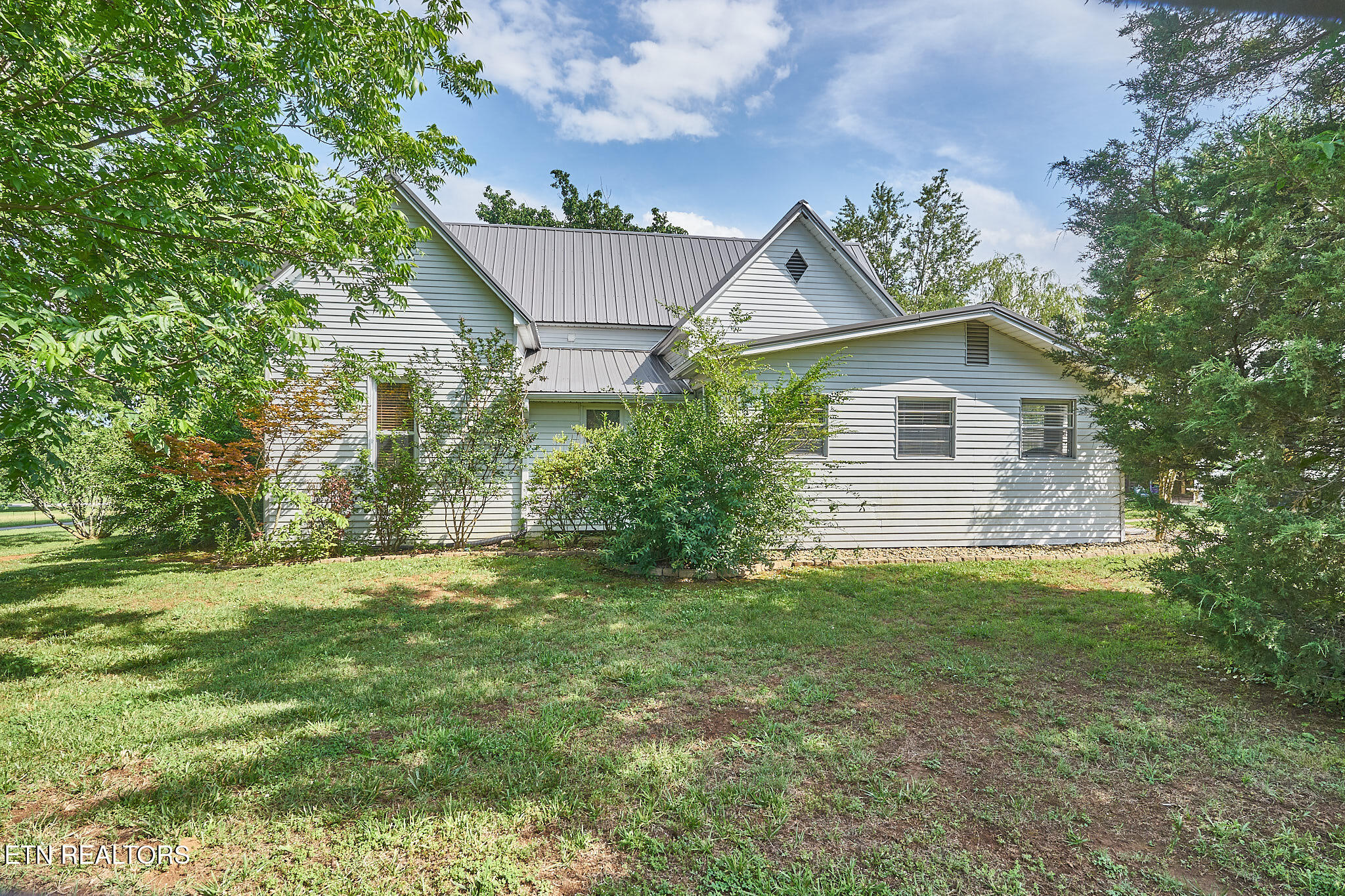 141 Pine Street Greenback TN 37742
