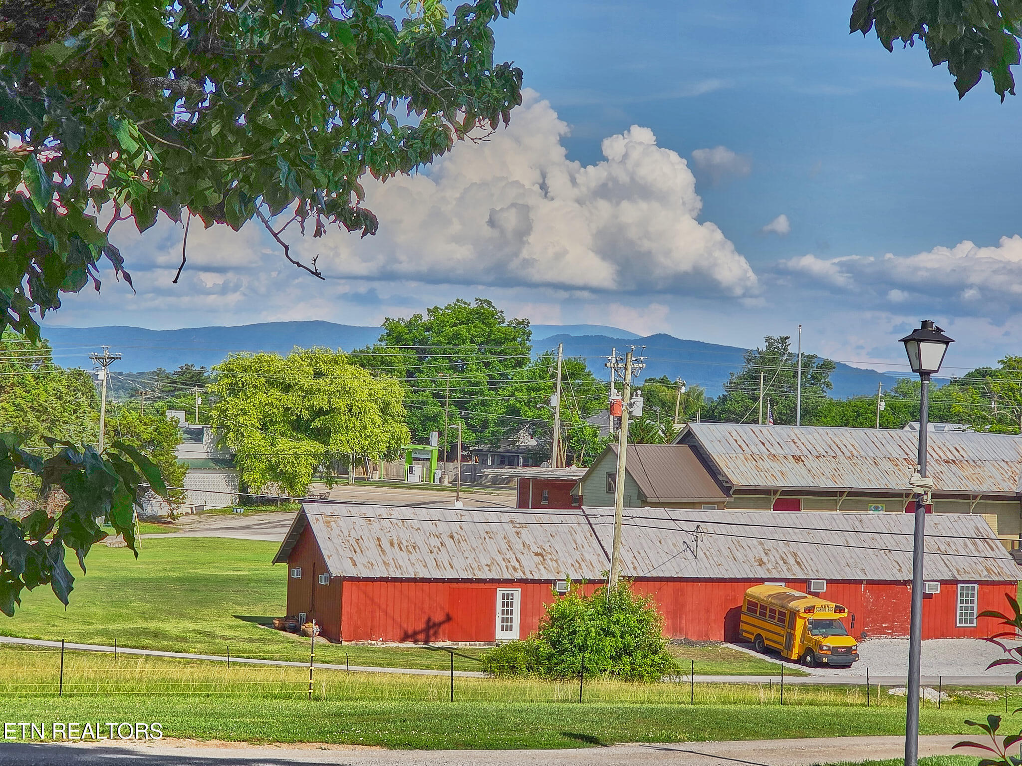 141 Pine Street Greenback TN 37742