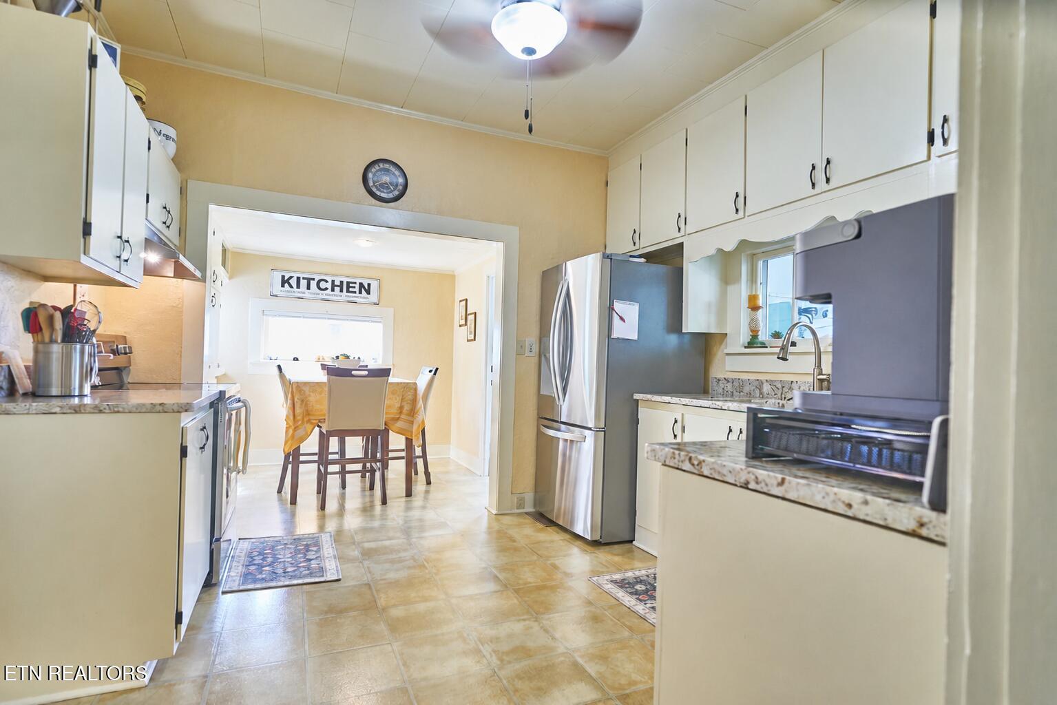 141 Pine Street Greenback TN 37742