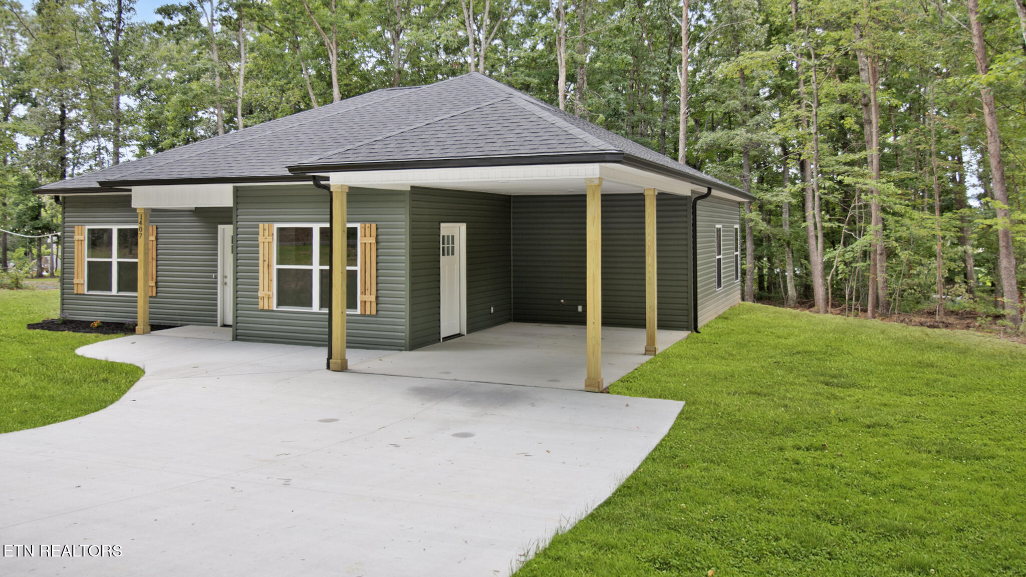 1407 Mountain View Road Benton TN 37307