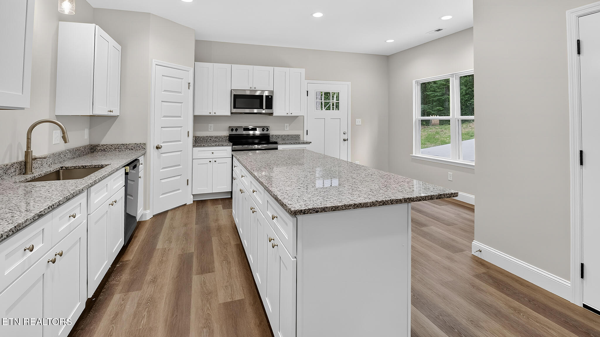 1407 Mountain View Road Benton TN 37307