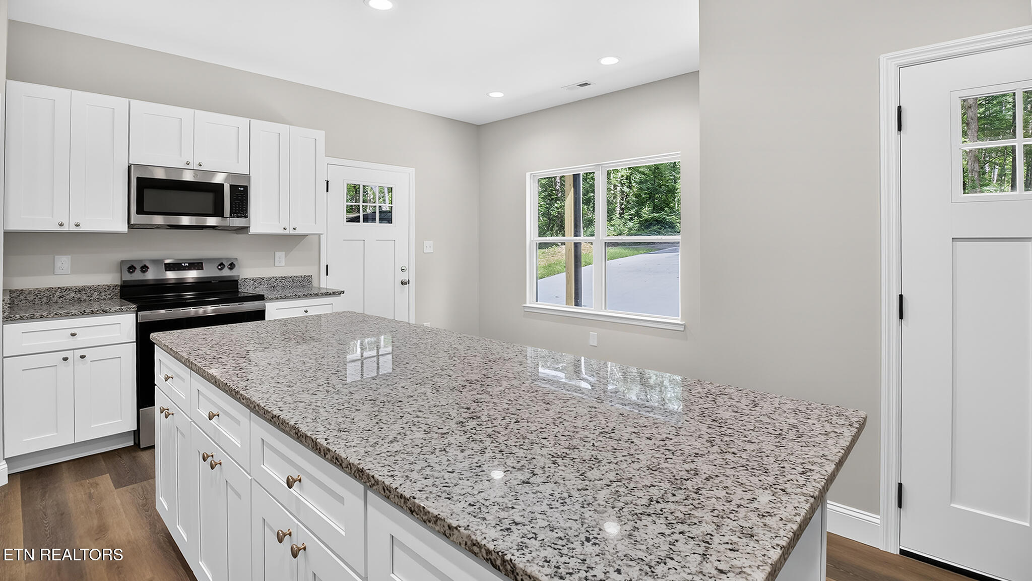 1407 Mountain View Road Benton TN 37307