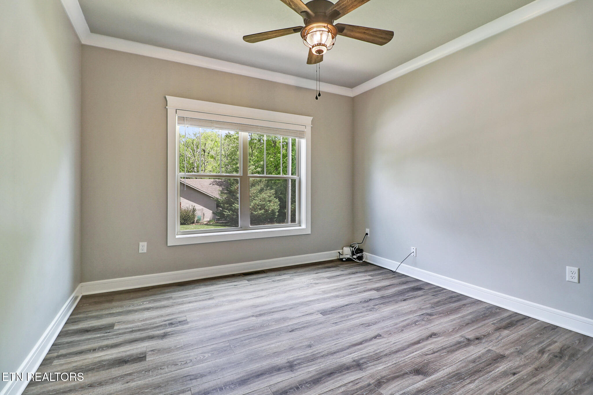 10 King John Lane Crossville TN 38558