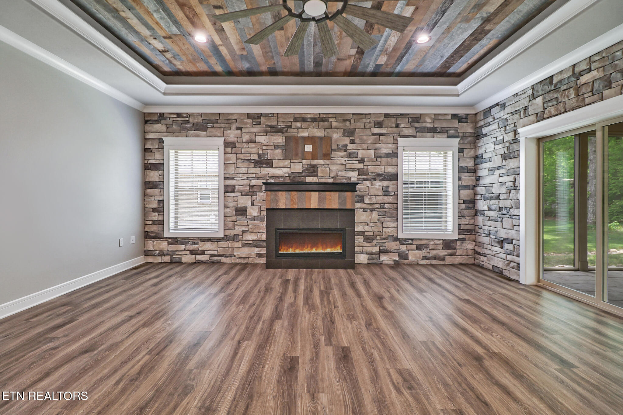 10 King John Lane Crossville TN 38558