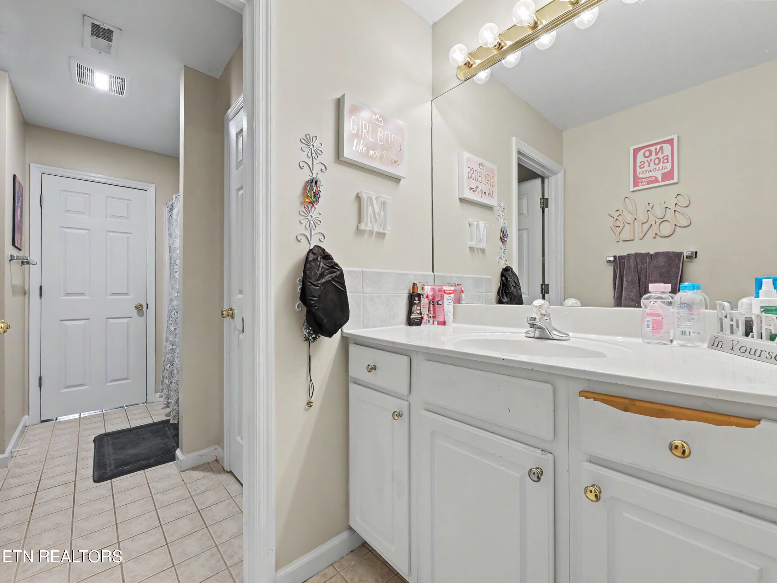607 Valley Hill Lane Knoxville TN 37922