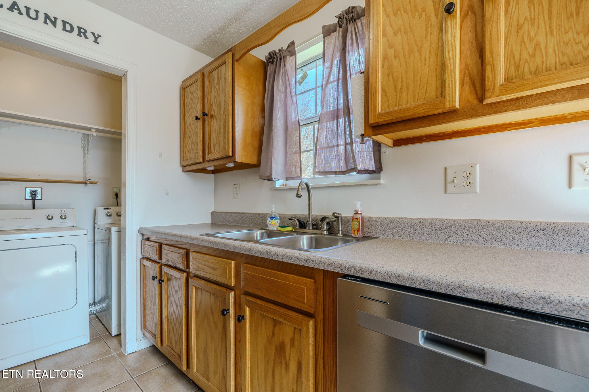 2605 Louise Avenue Knoxville TN 37914
