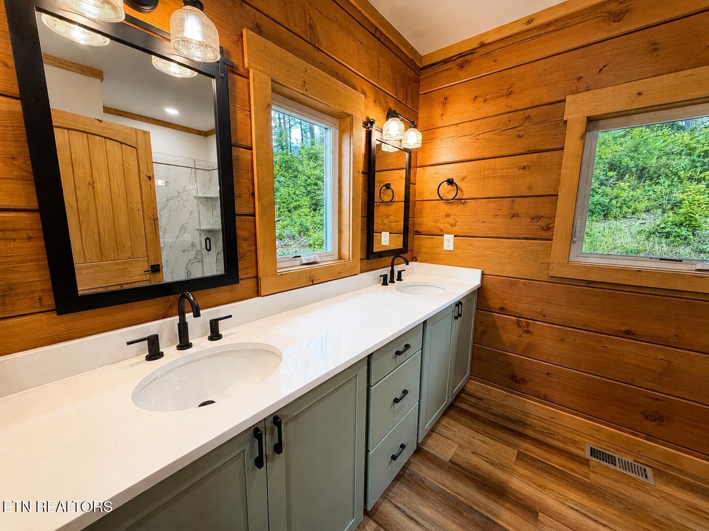 2323 Headrick Lead Sevierville TN 37862