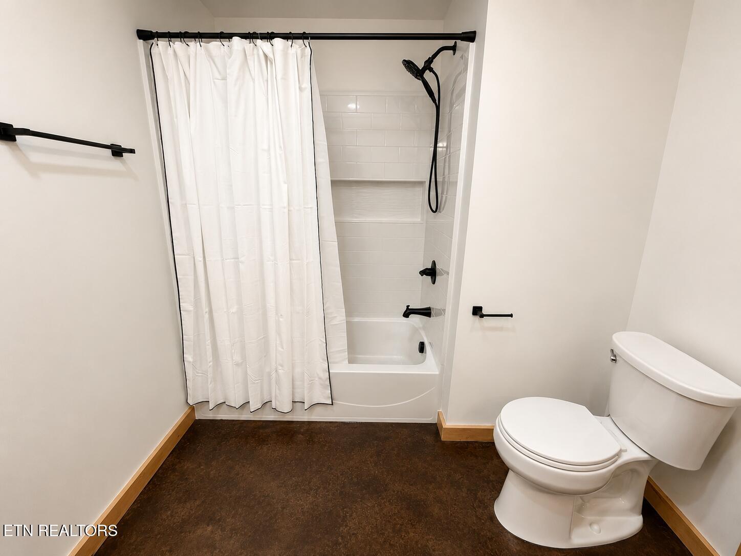 2323 Headrick Lead Sevierville TN 37862