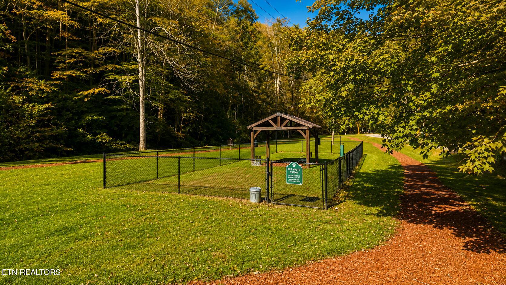 2323 Headrick Lead Sevierville TN 37862