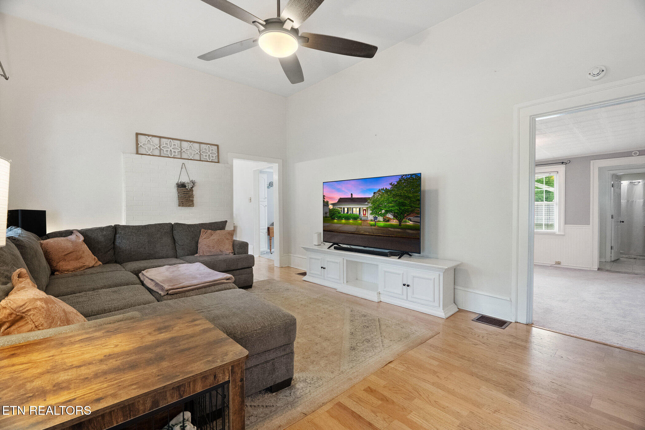 719 Medaris Street Clinton TN 37716