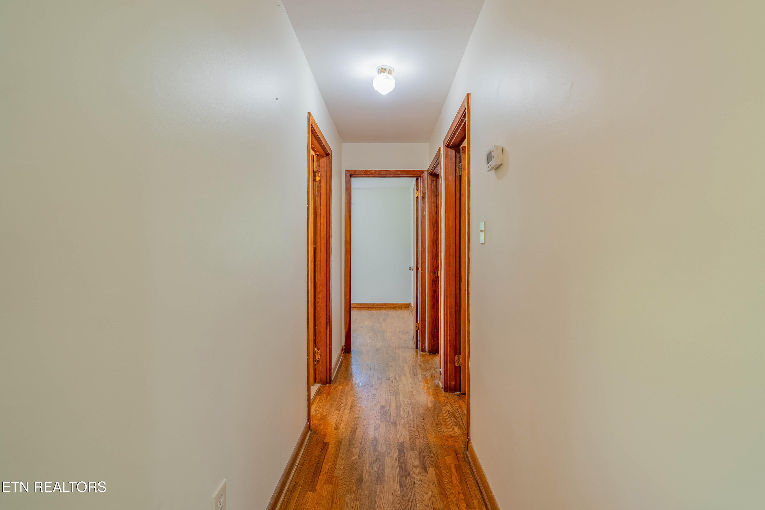 5616 N Broadway Street Knoxville TN 37918