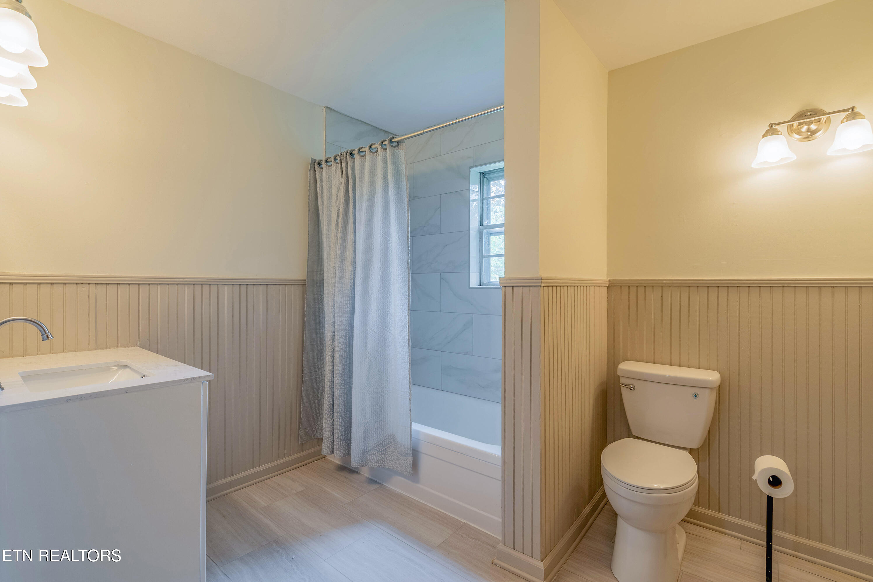 5616 N Broadway Street Knoxville TN 37918