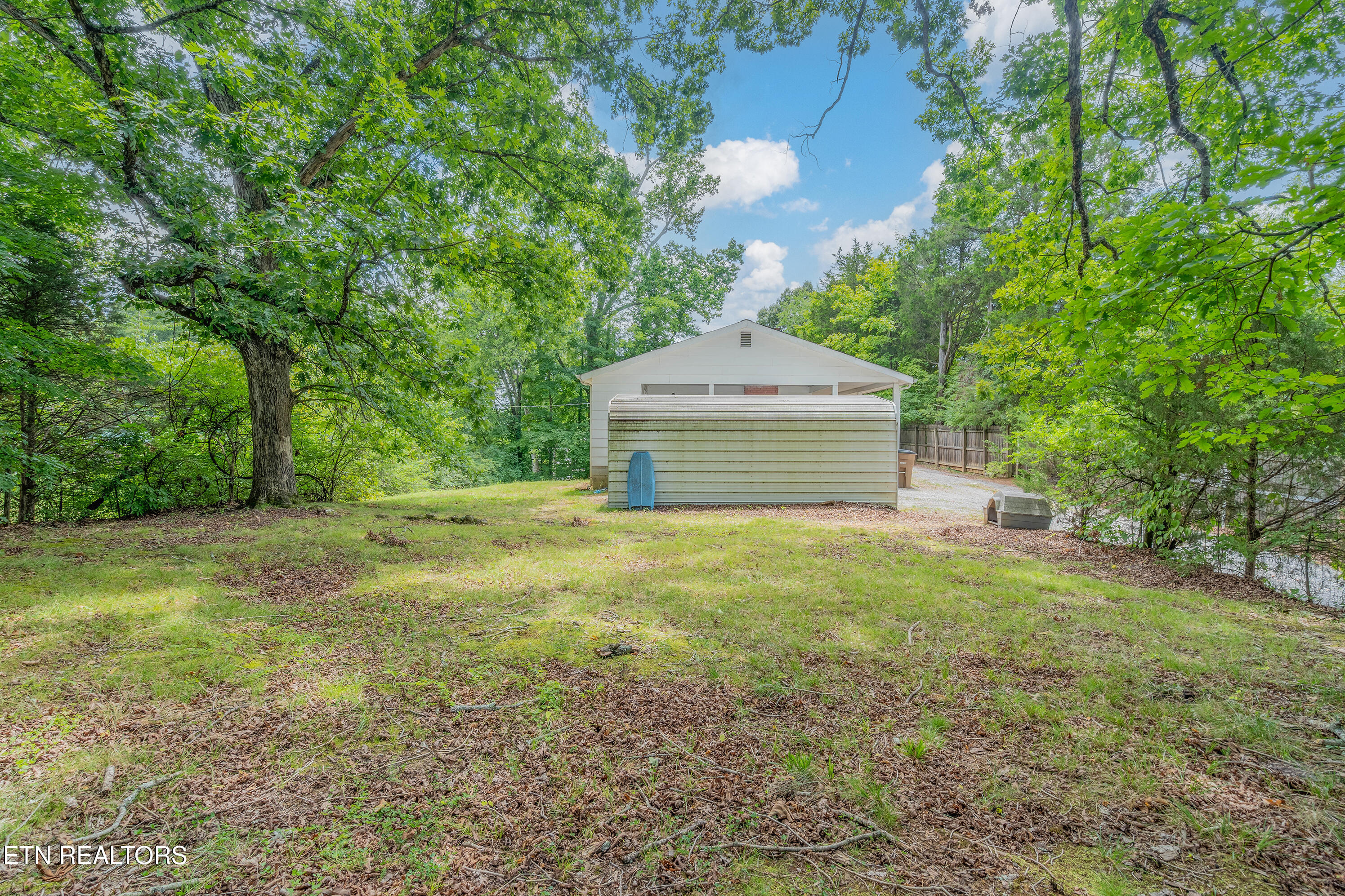 5616 N Broadway Street Knoxville TN 37918