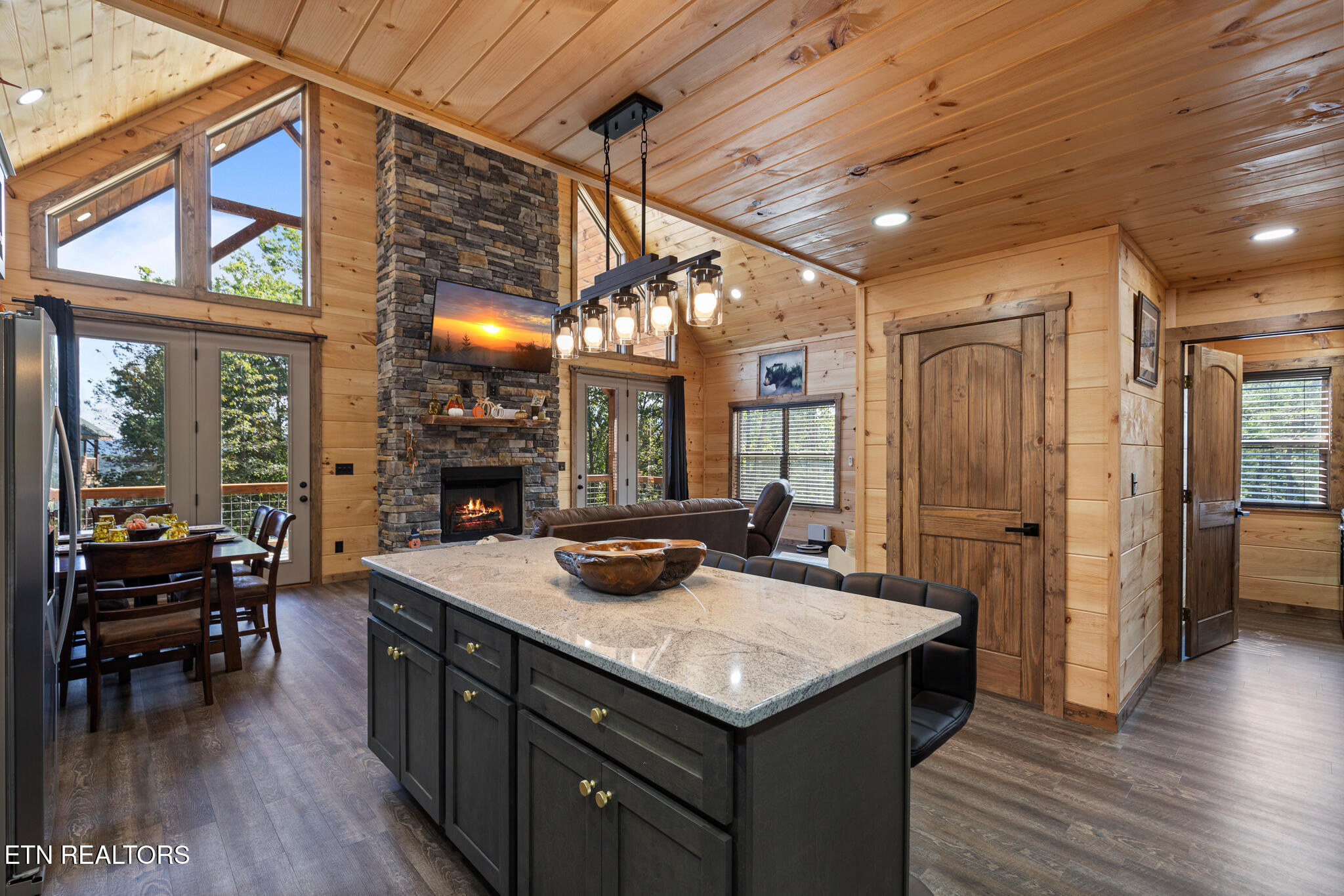 4385 Chamberlain Lane Sevierville TN 37862
