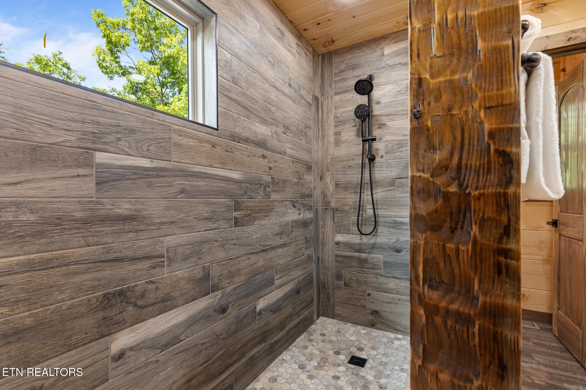 4385 Chamberlain Lane Sevierville TN 37862