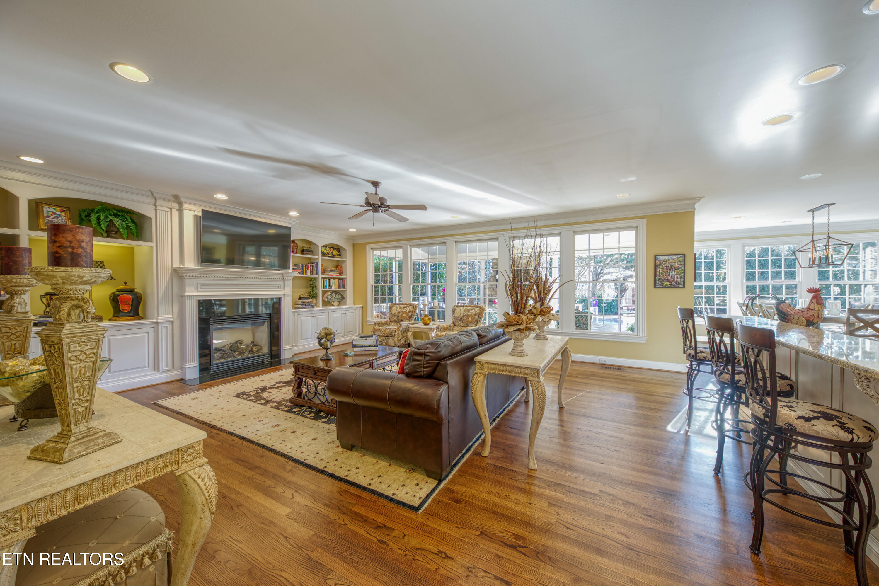 1837 Regents Park Road Knoxville TN 37922