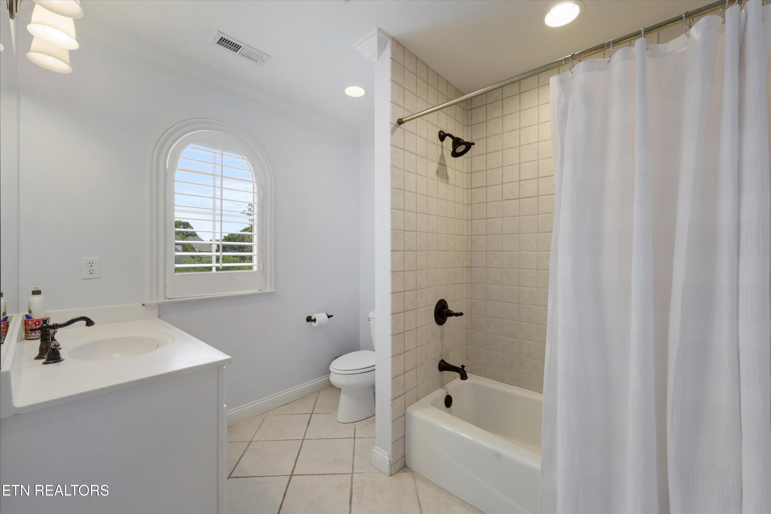 1837 Regents Park Road Knoxville TN 37922