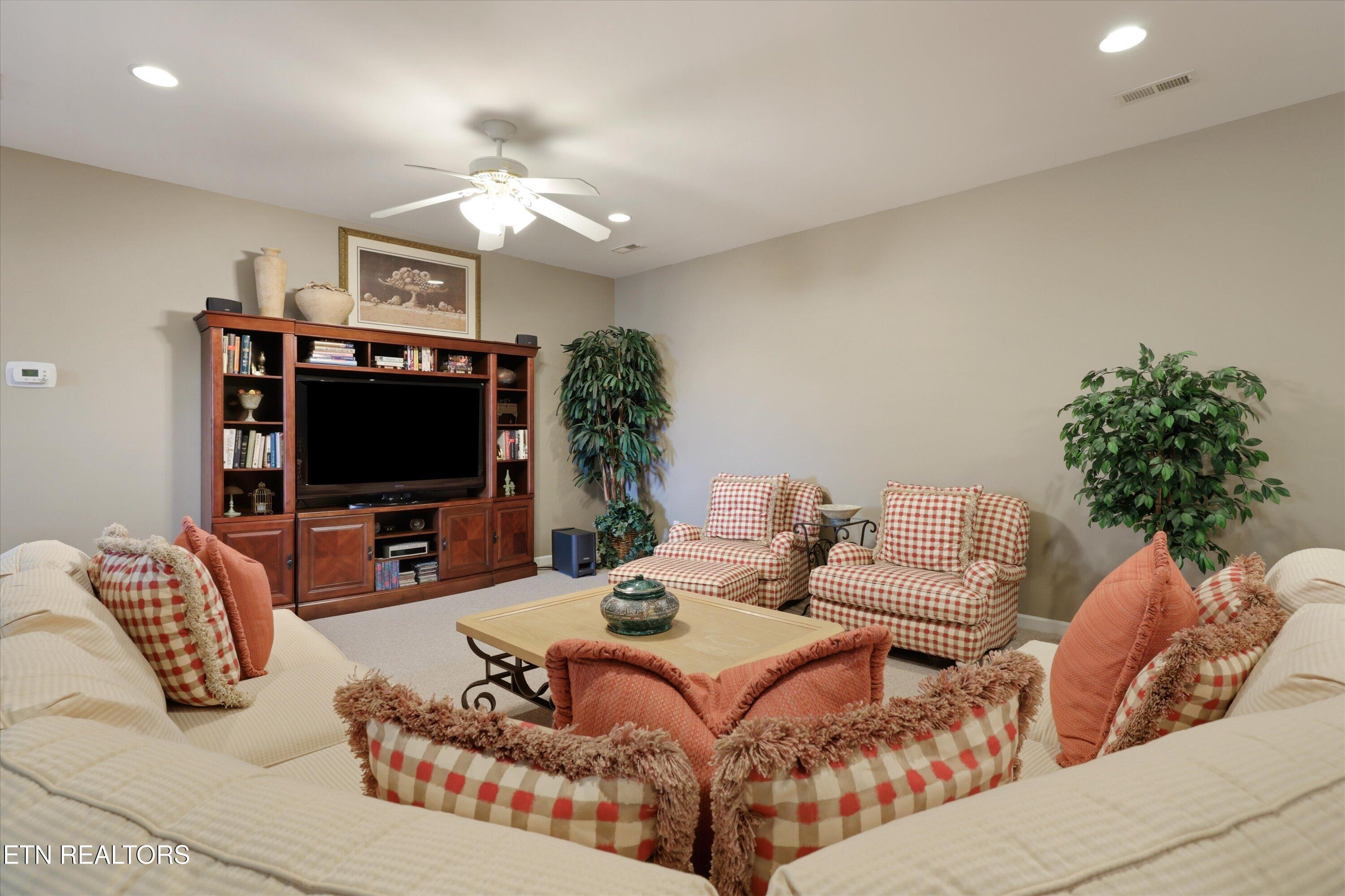 1837 Regents Park Road Knoxville TN 37922