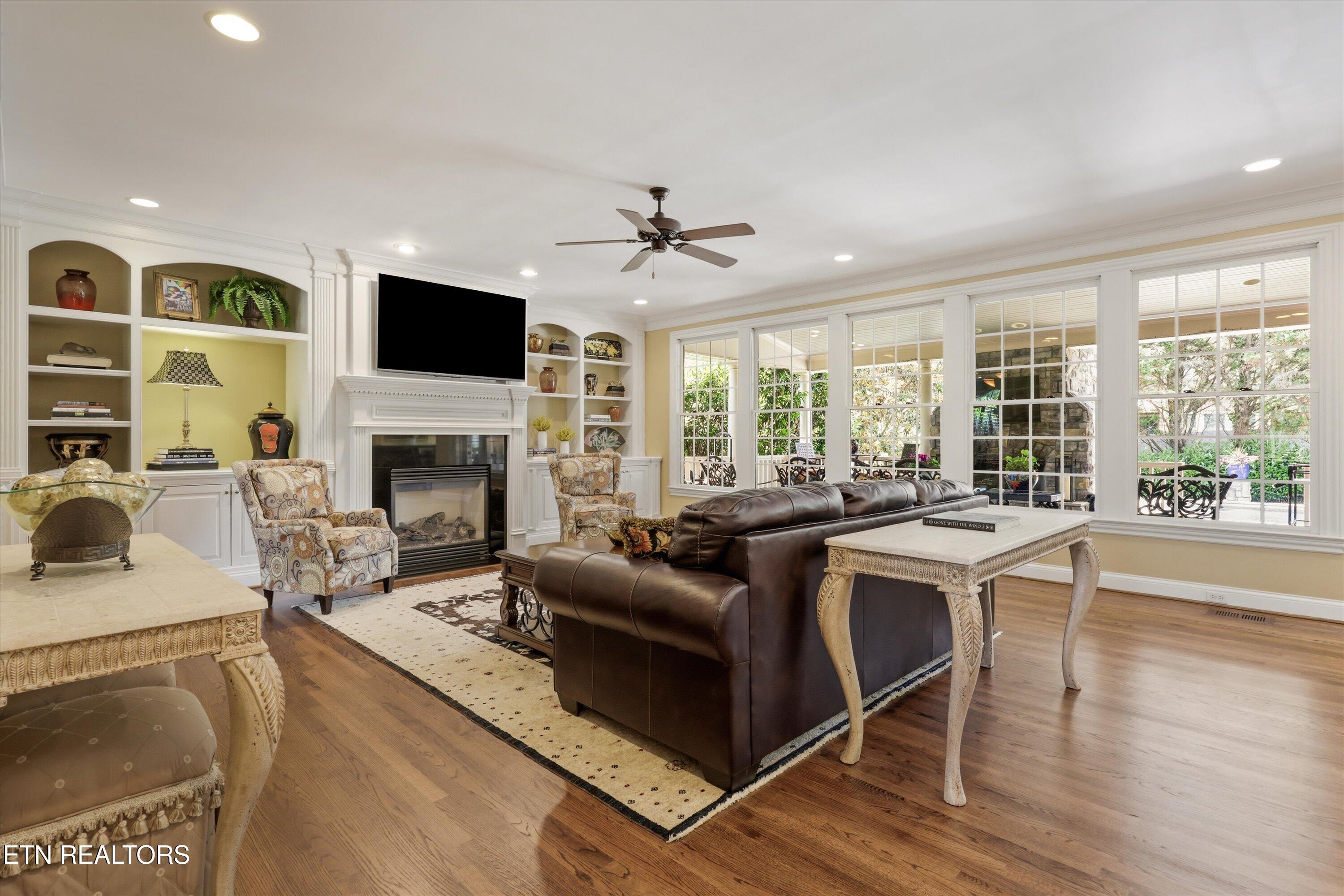 1837 Regents Park Road Knoxville TN 37922