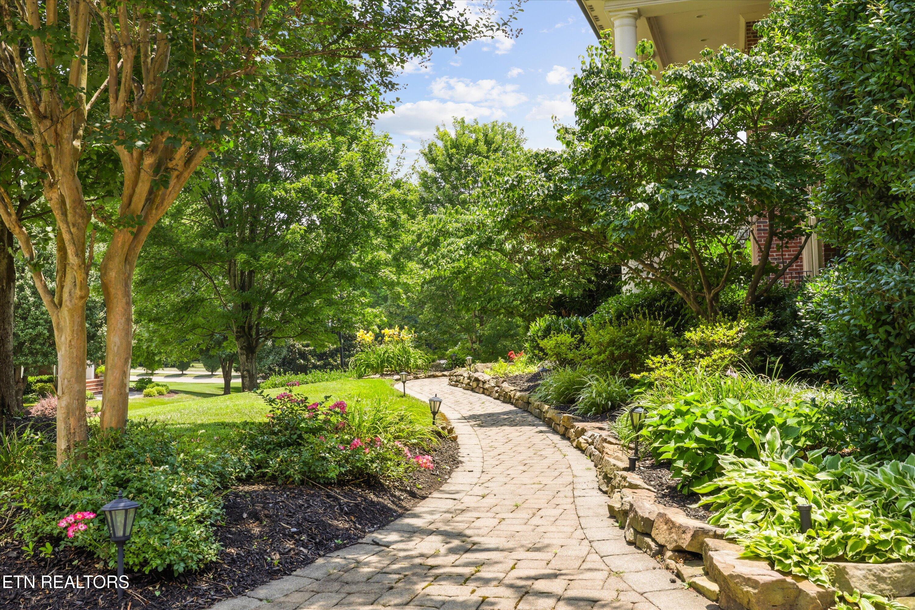 1837 Regents Park Road Knoxville TN 37922