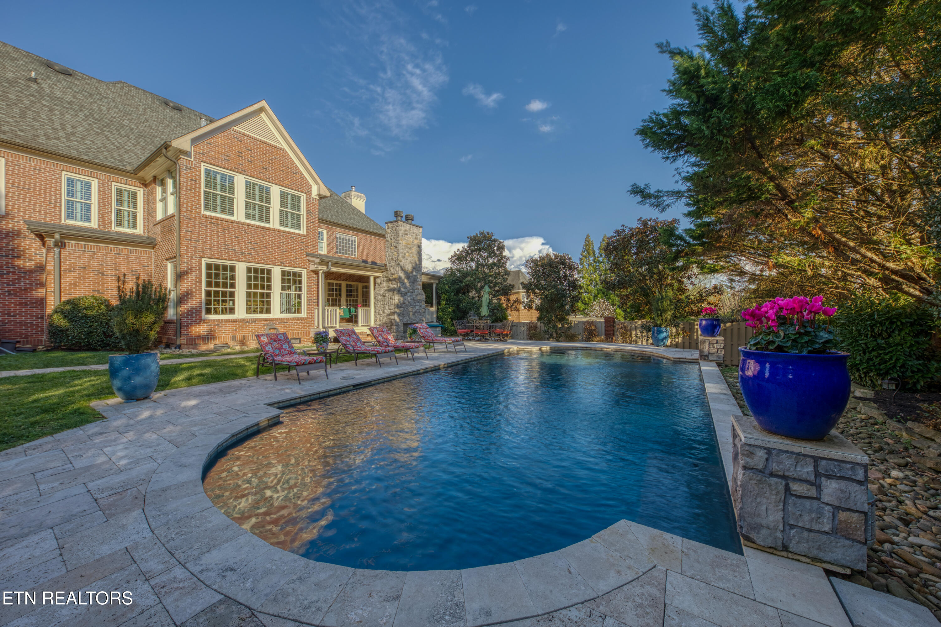 1837 Regents Park Road Knoxville TN 37922