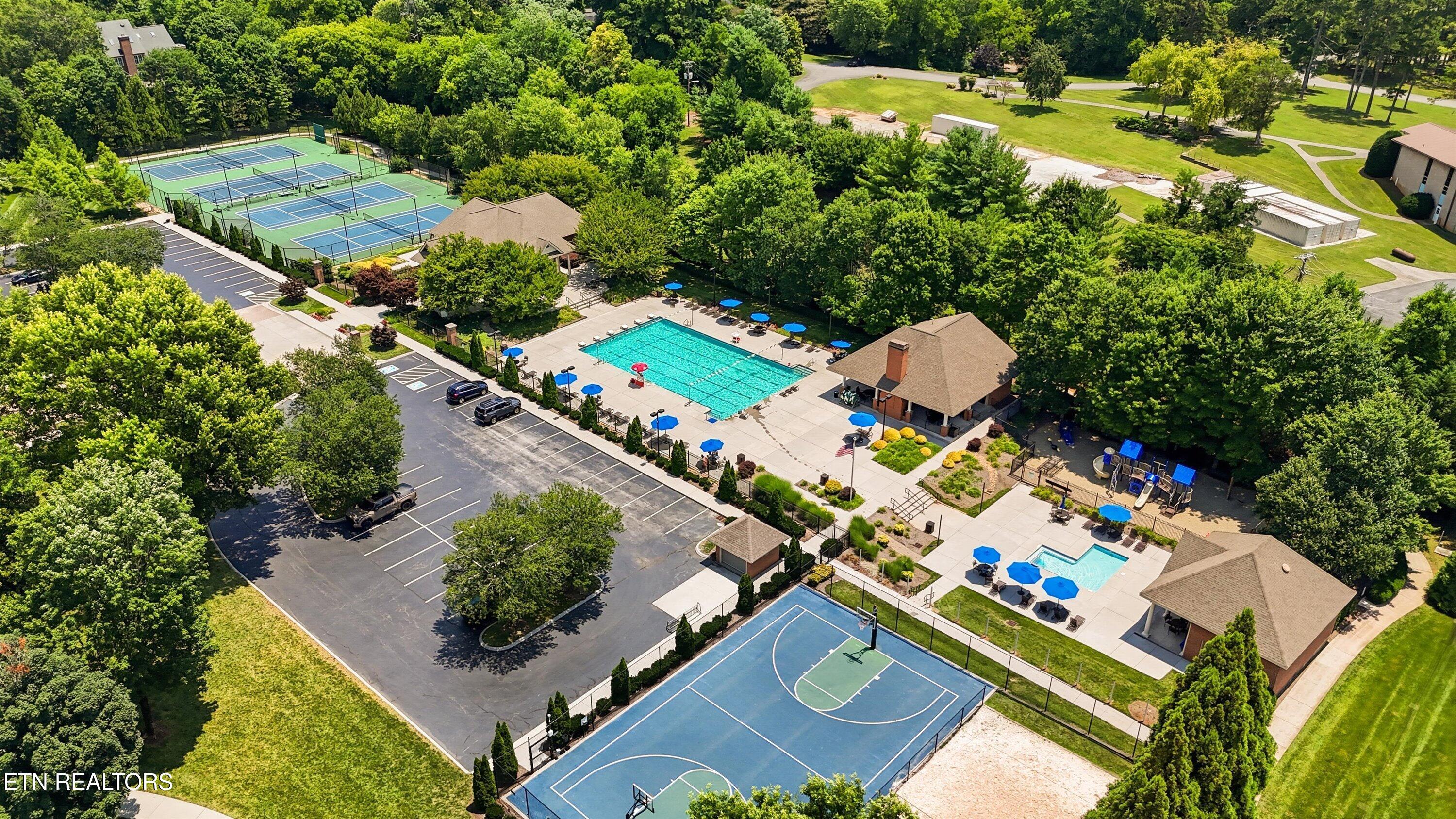 1837 Regents Park Road Knoxville TN 37922