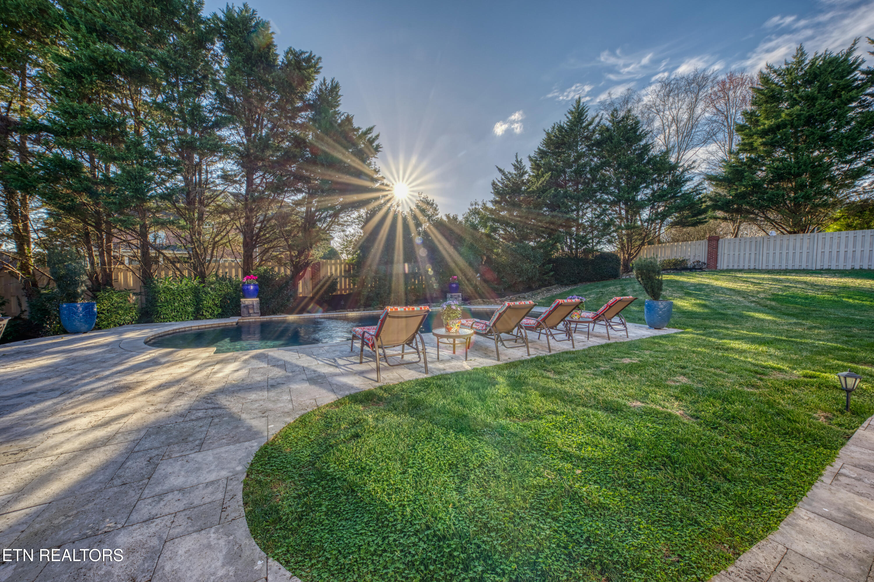 1837 Regents Park Road Knoxville TN 37922