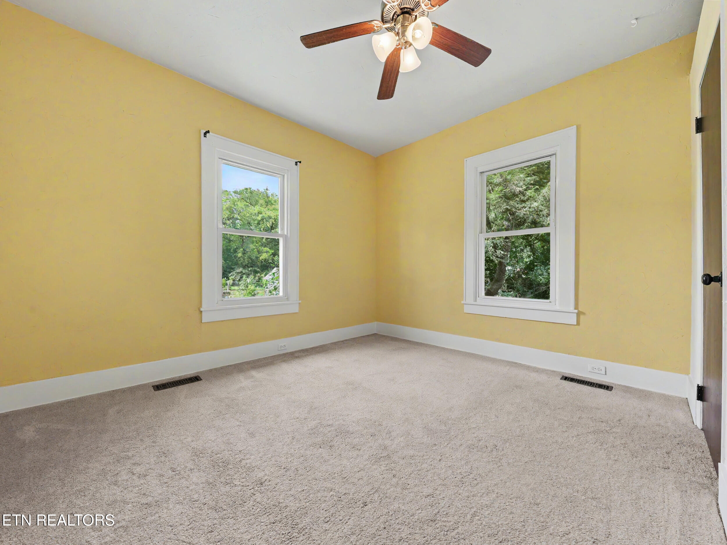 1127 Rider Avenue Knoxville TN 37917