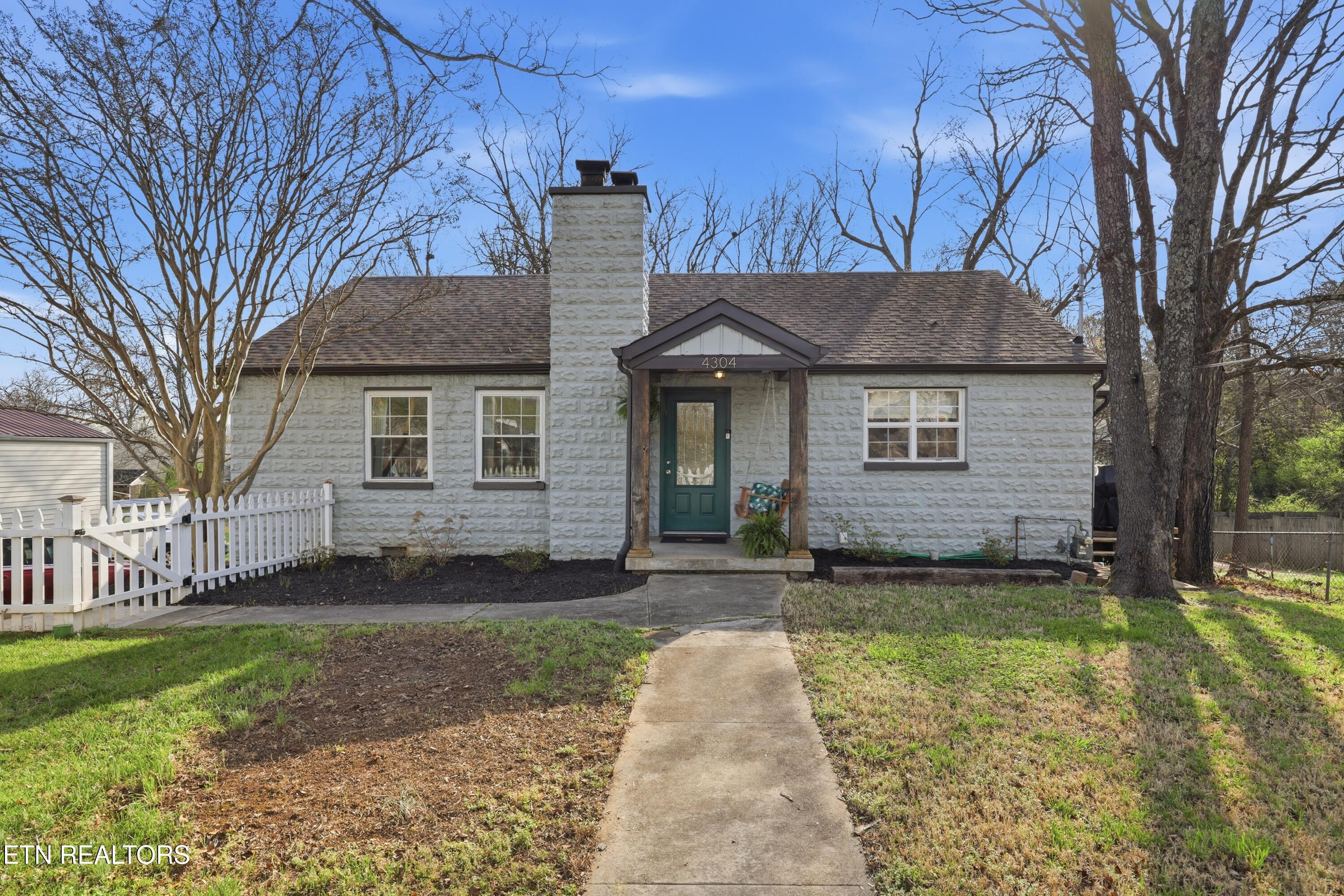 4304 Woodlawn Pike Knoxville TN 37920