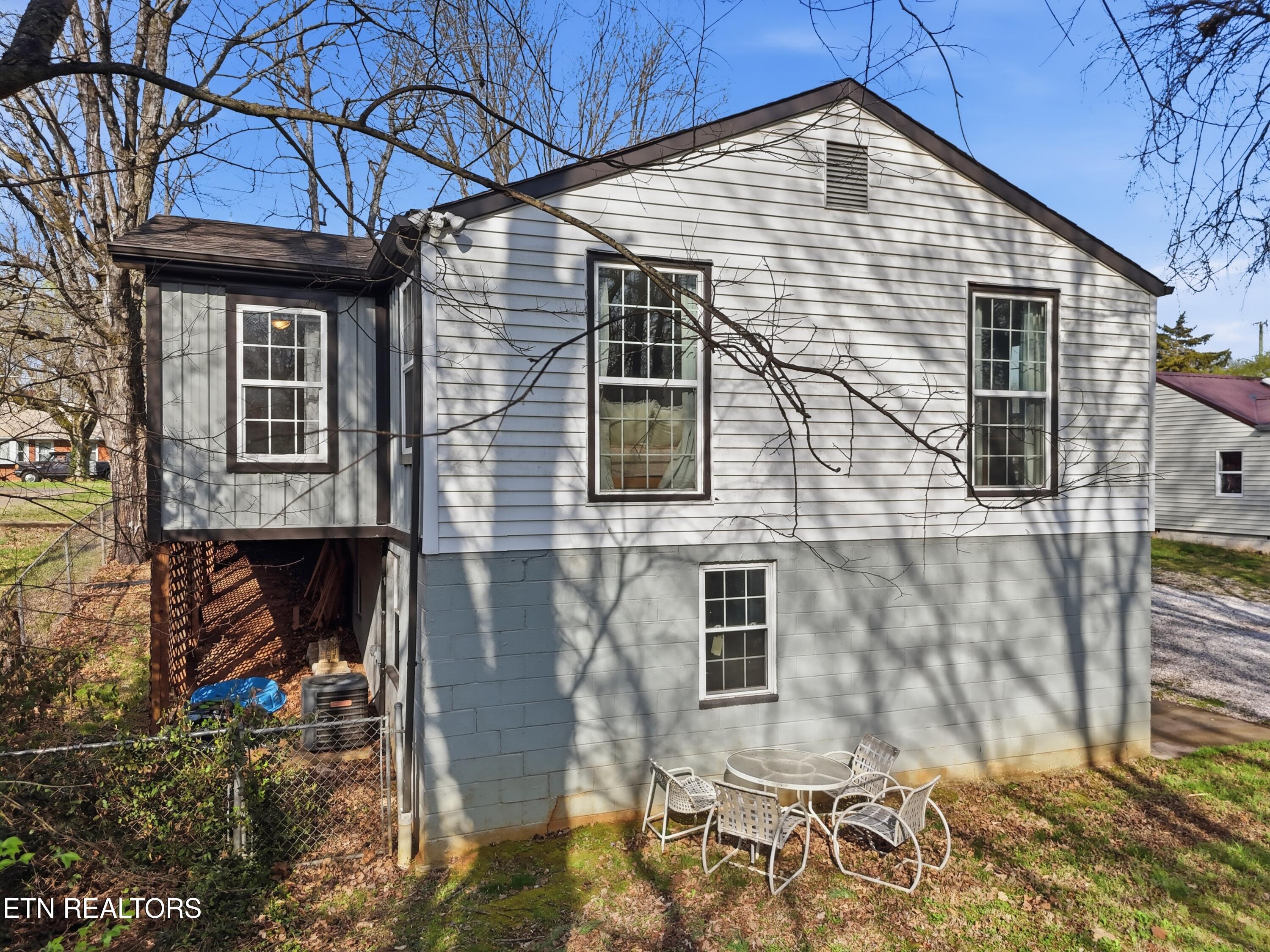 4304 Woodlawn Pike Knoxville TN 37920