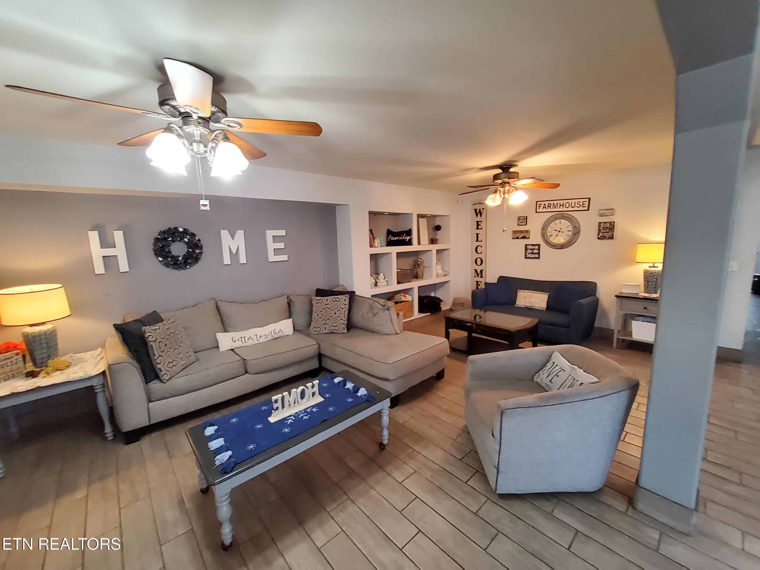 3843 Parkhurst Drive Kodak TN 37764