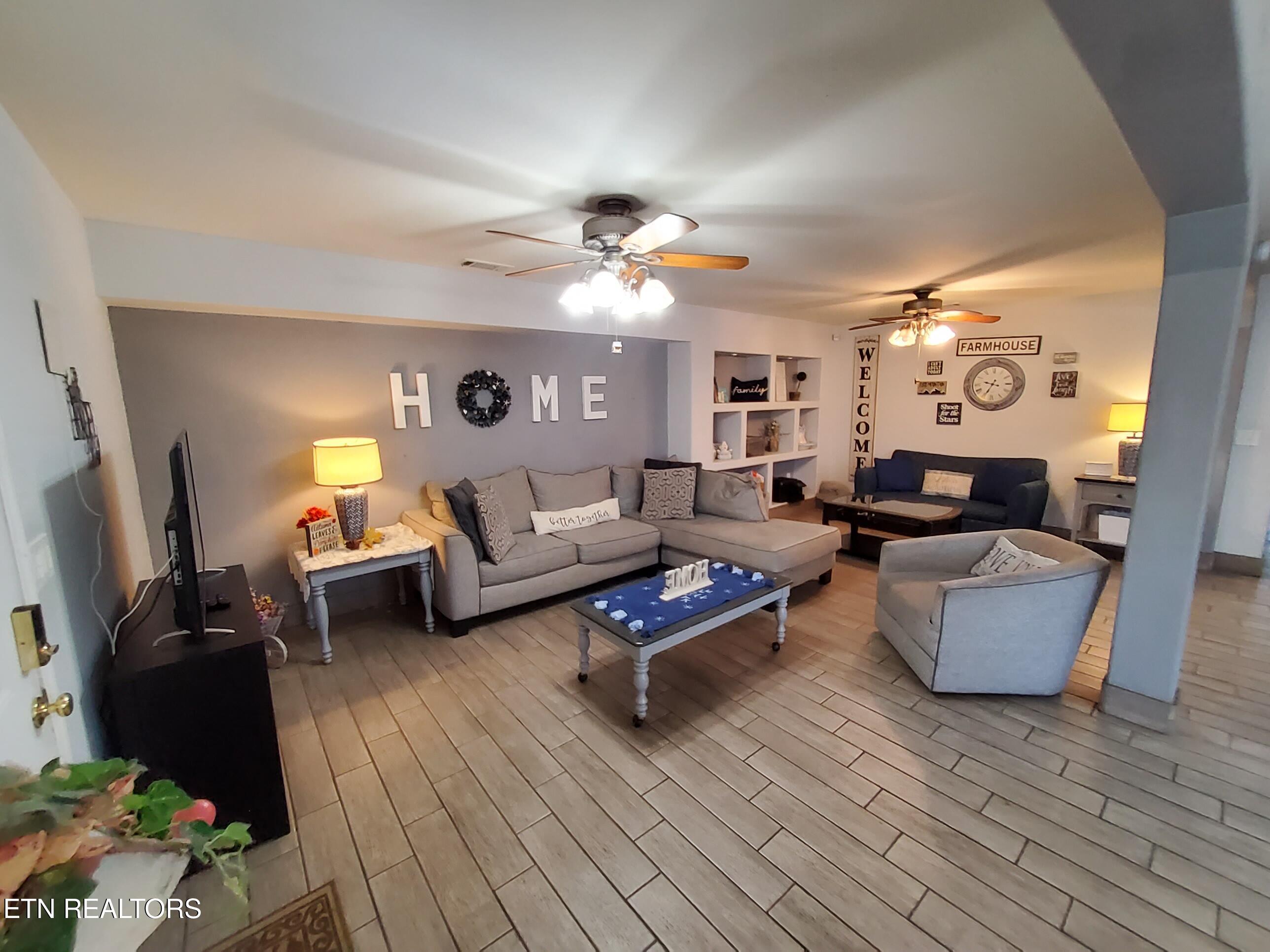3843 Parkhurst Drive Kodak TN 37764