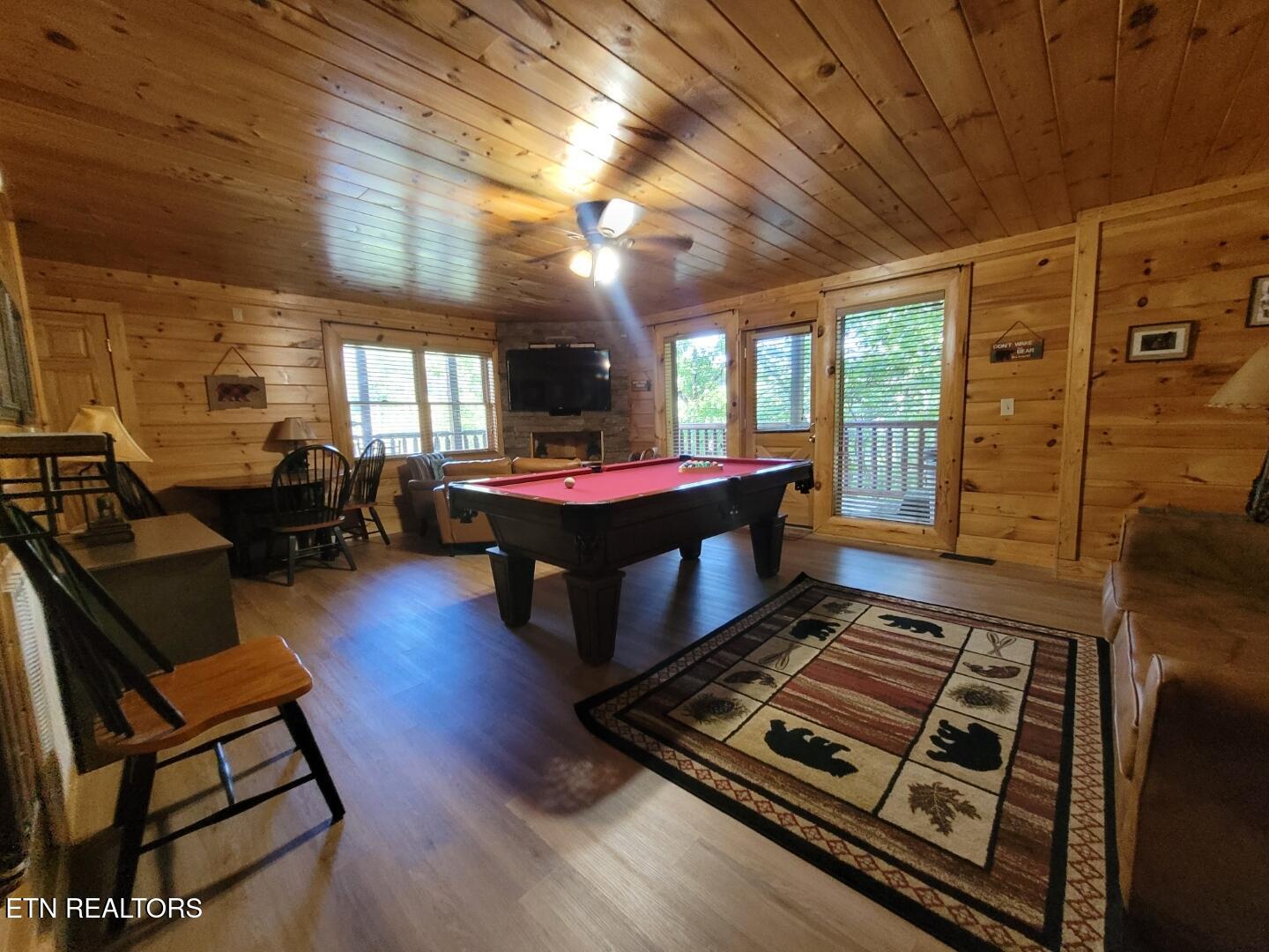 2060 Bear Haven Way Sevierville TN 37876