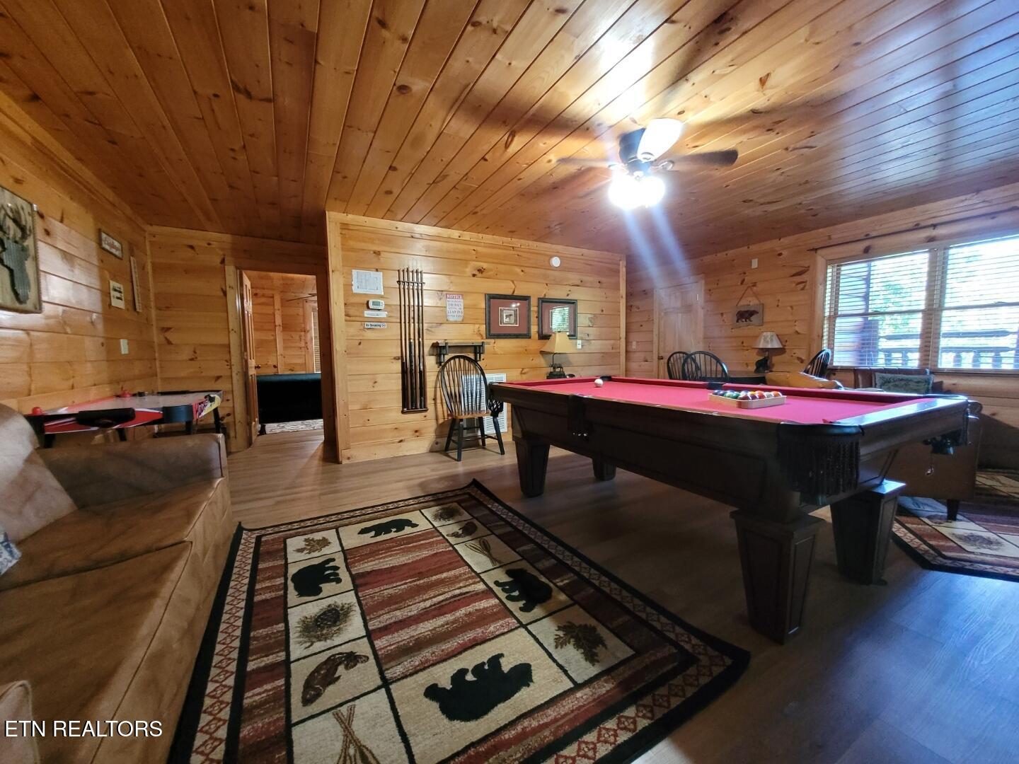 2060 Bear Haven Way Sevierville TN 37876