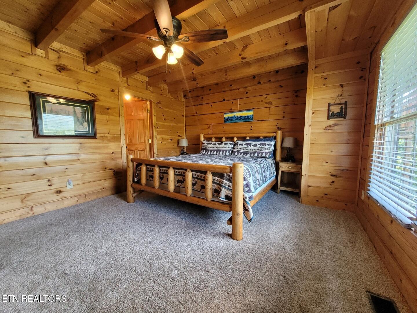 2060 Bear Haven Way Sevierville TN 37876