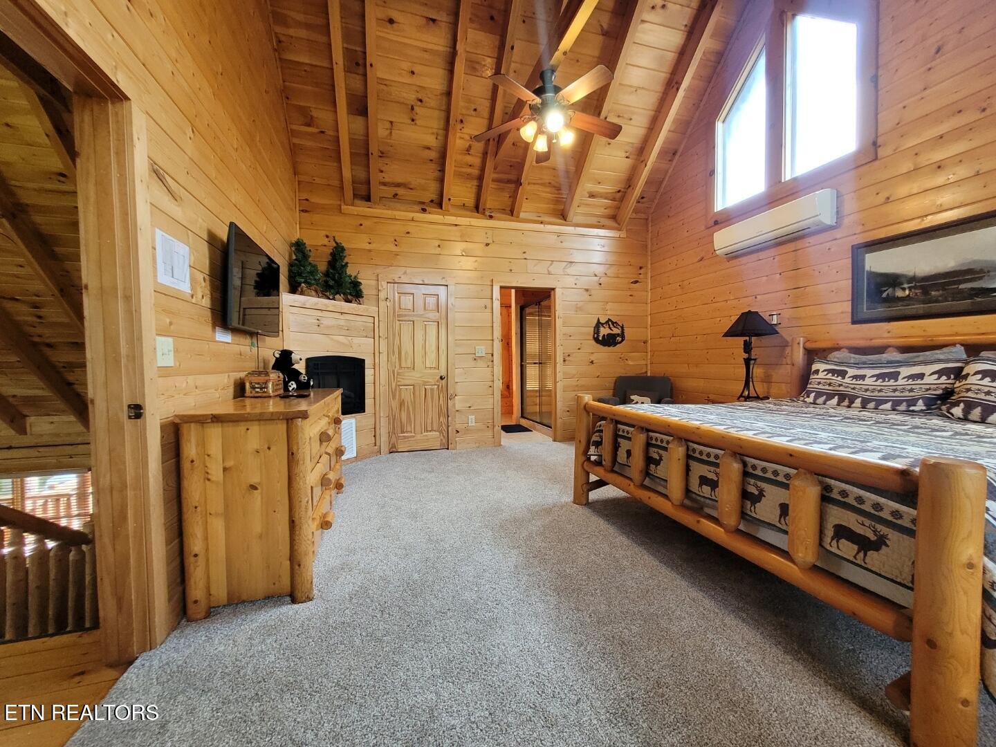 2060 Bear Haven Way Sevierville TN 37876