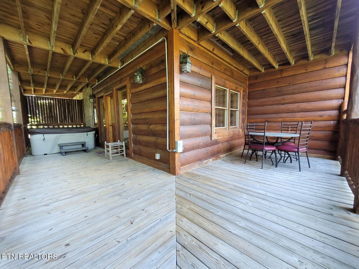 2060 Bear Haven Way Sevierville TN 37876