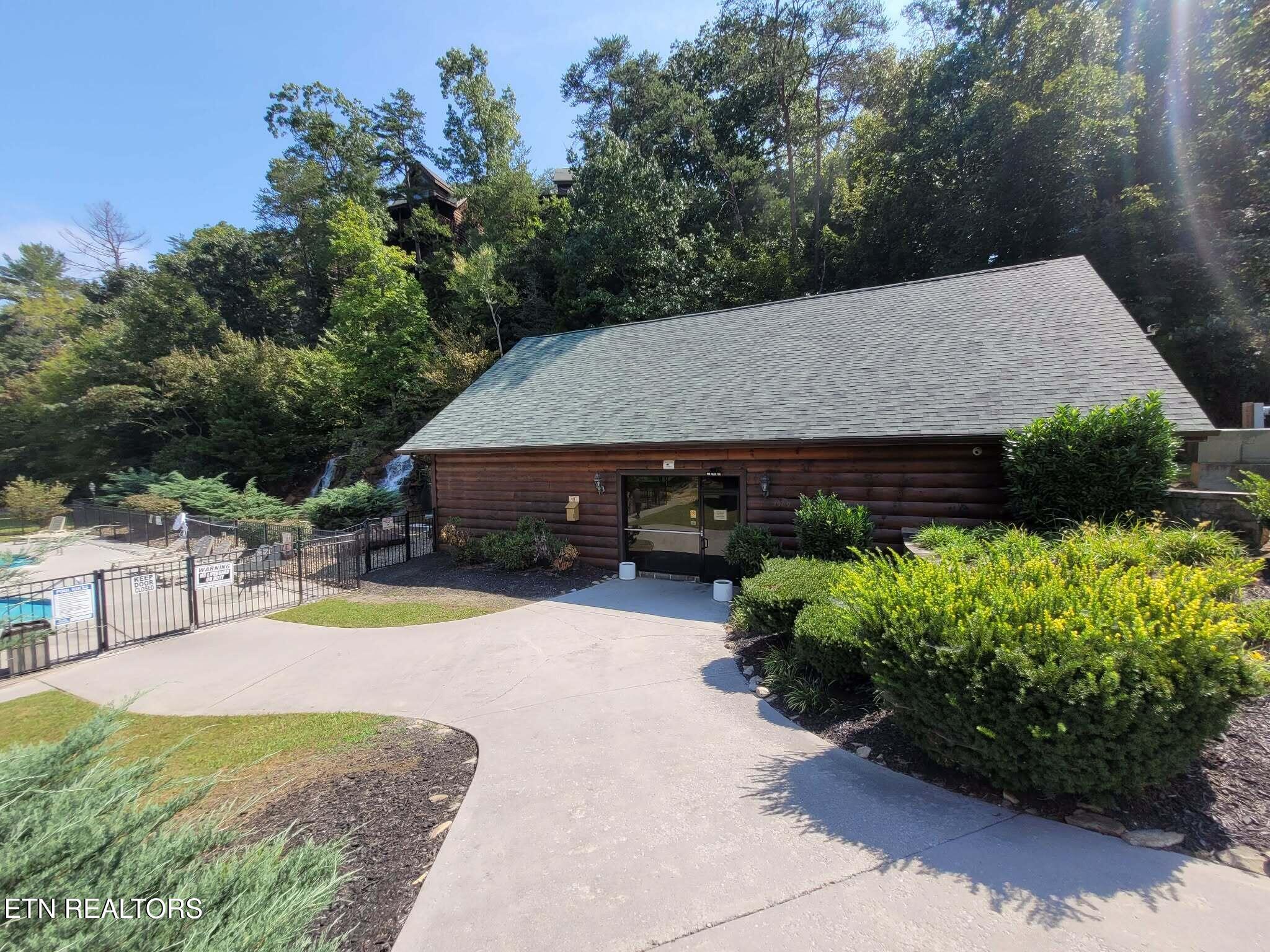 2060 Bear Haven Way Sevierville TN 37876