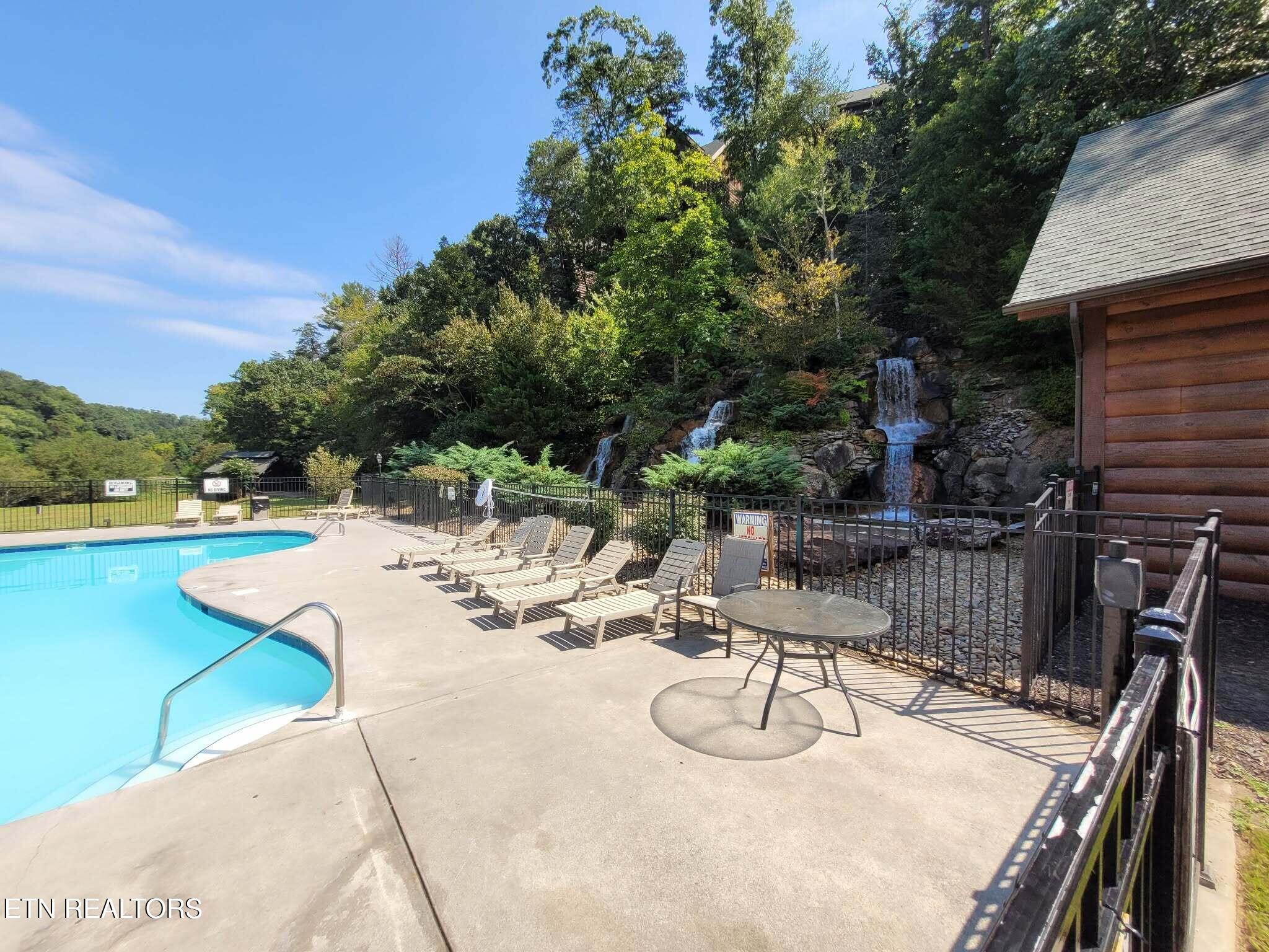 2060 Bear Haven Way Sevierville TN 37876