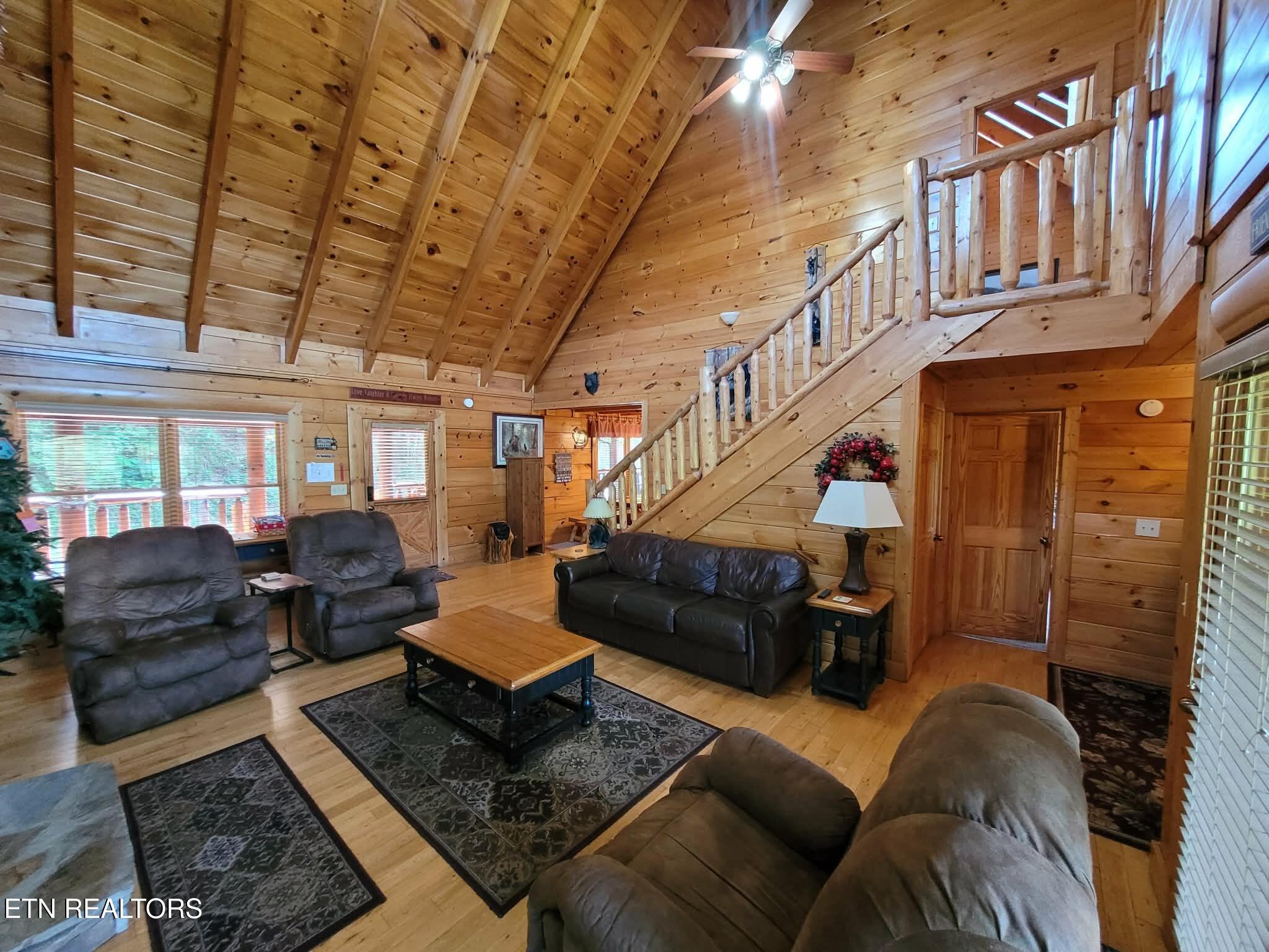 2060 Bear Haven Way Sevierville TN 37876