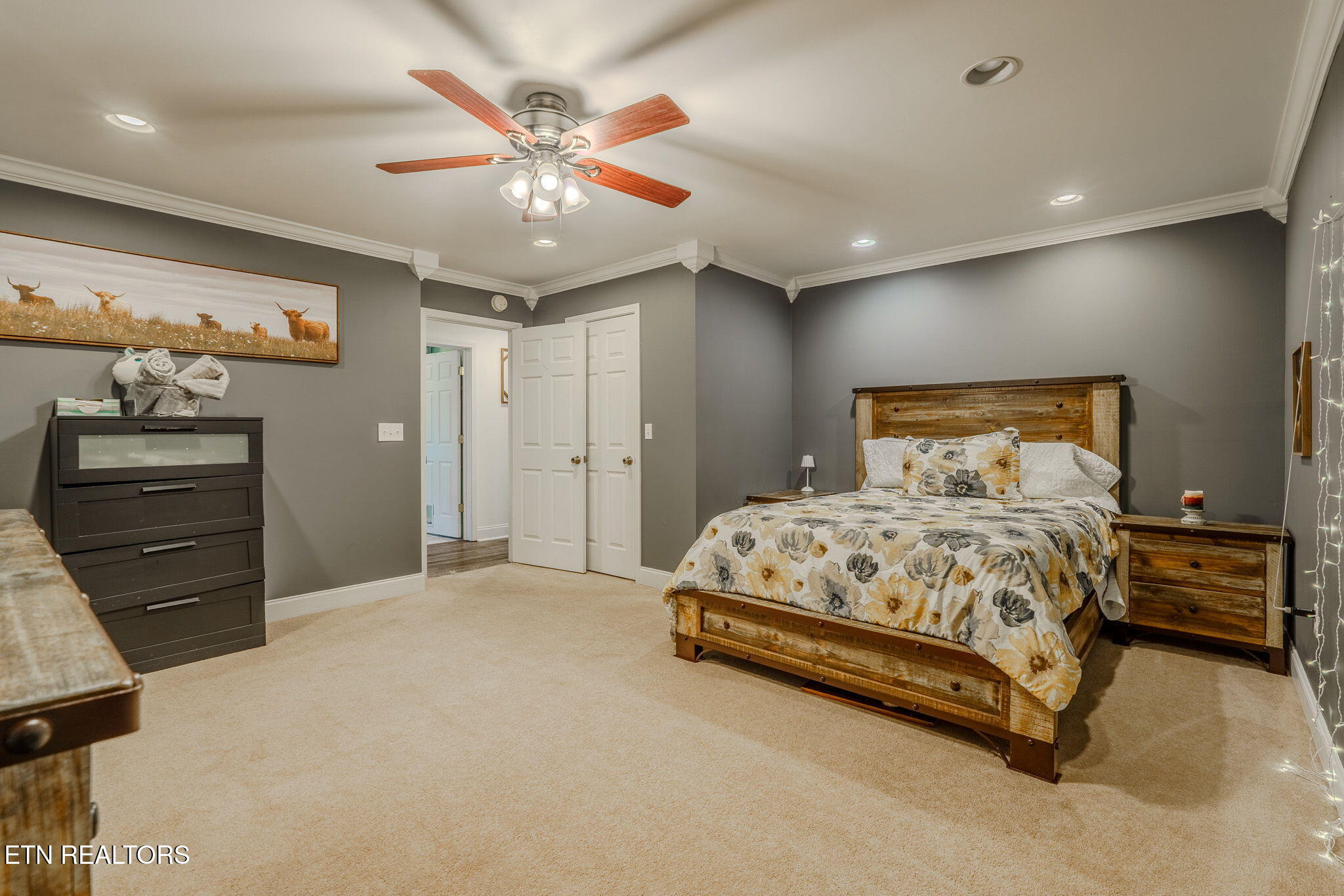 1463 River Run Circle Sevierville TN 37876