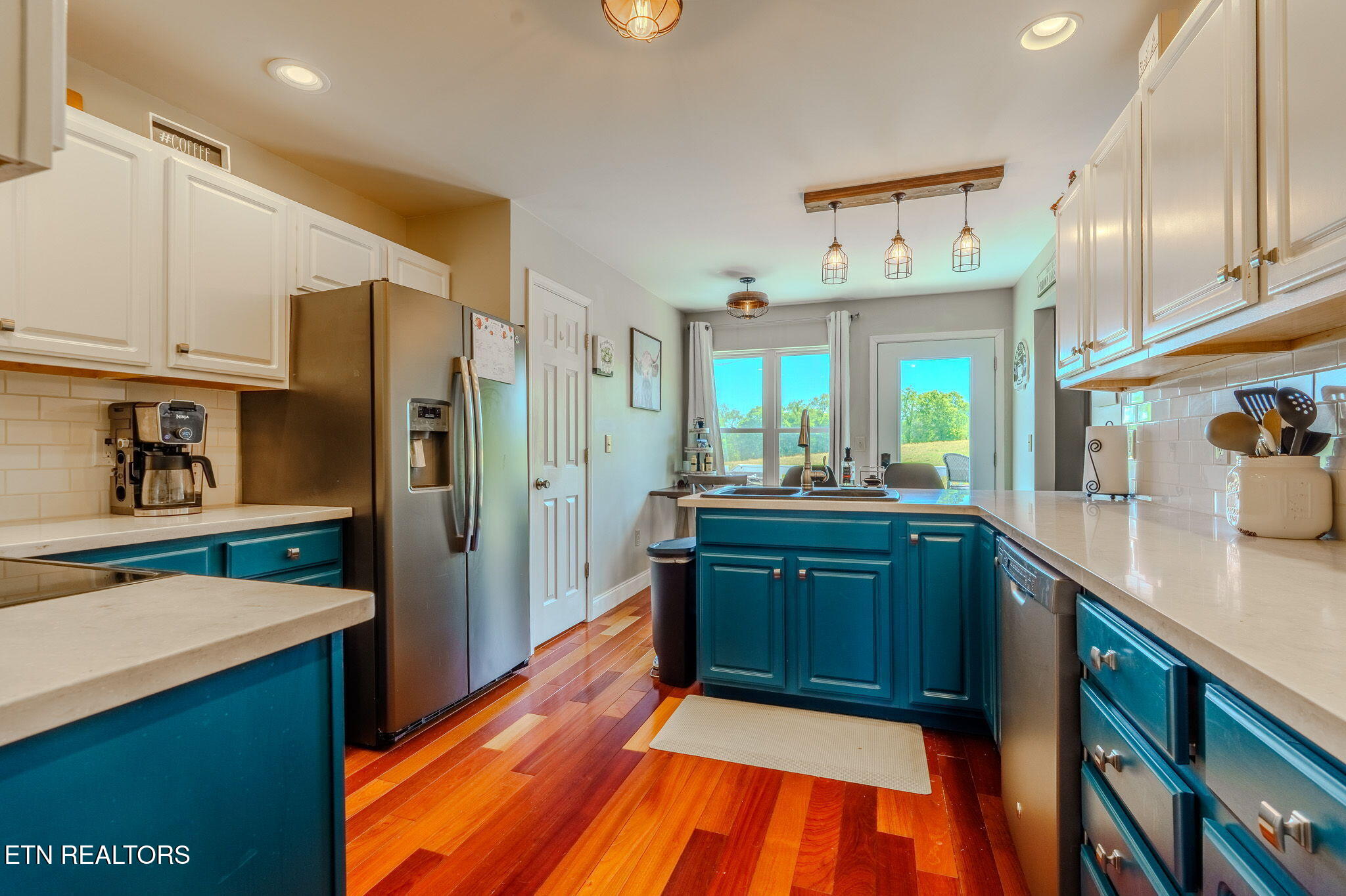1463 River Run Circle Sevierville TN 37876