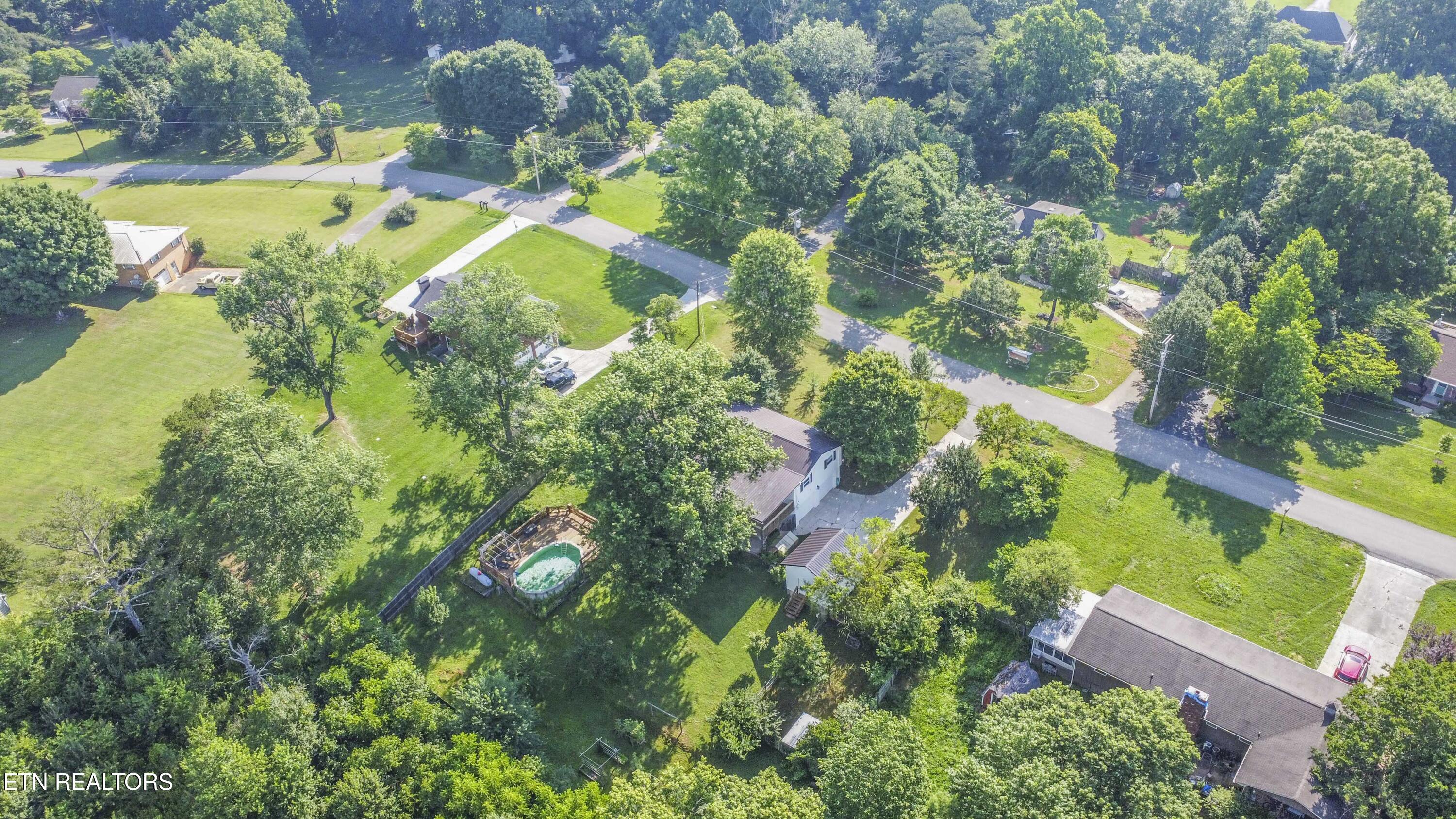 1255 Pinecrest Circle Lenoir City TN 37772