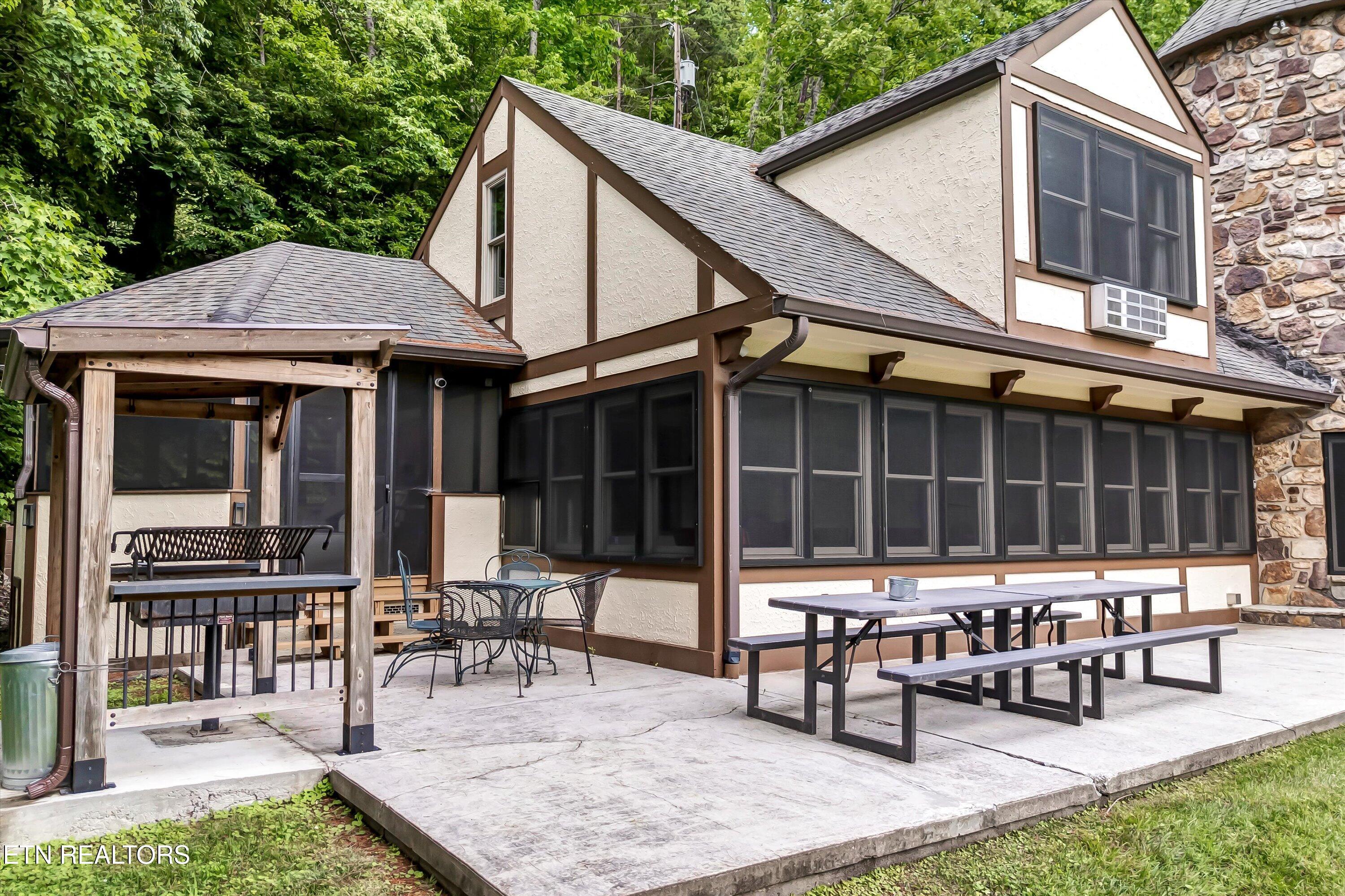 3950 Castle Road Gatlinburg TN 37738