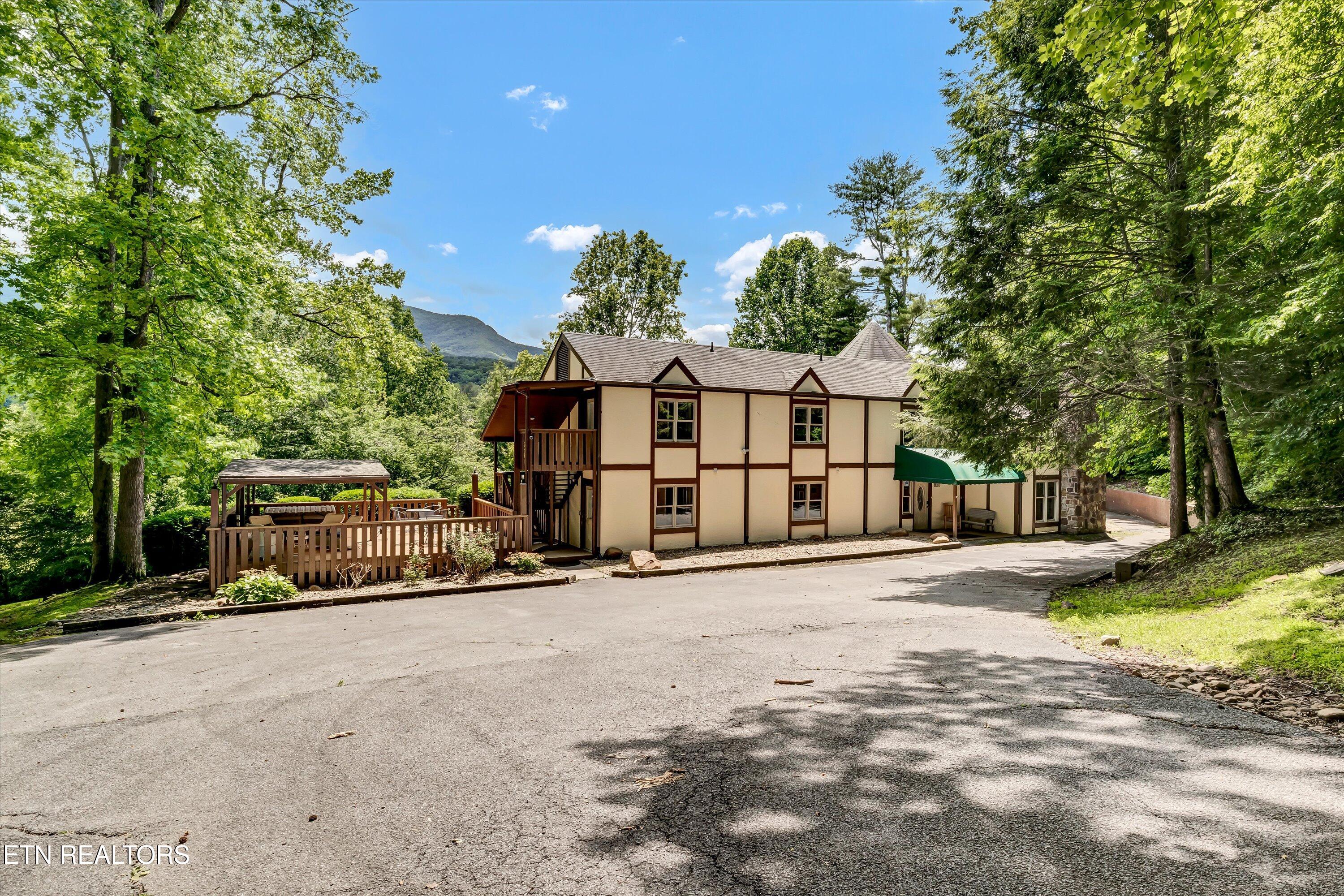 3950 Castle Road Gatlinburg TN 37738