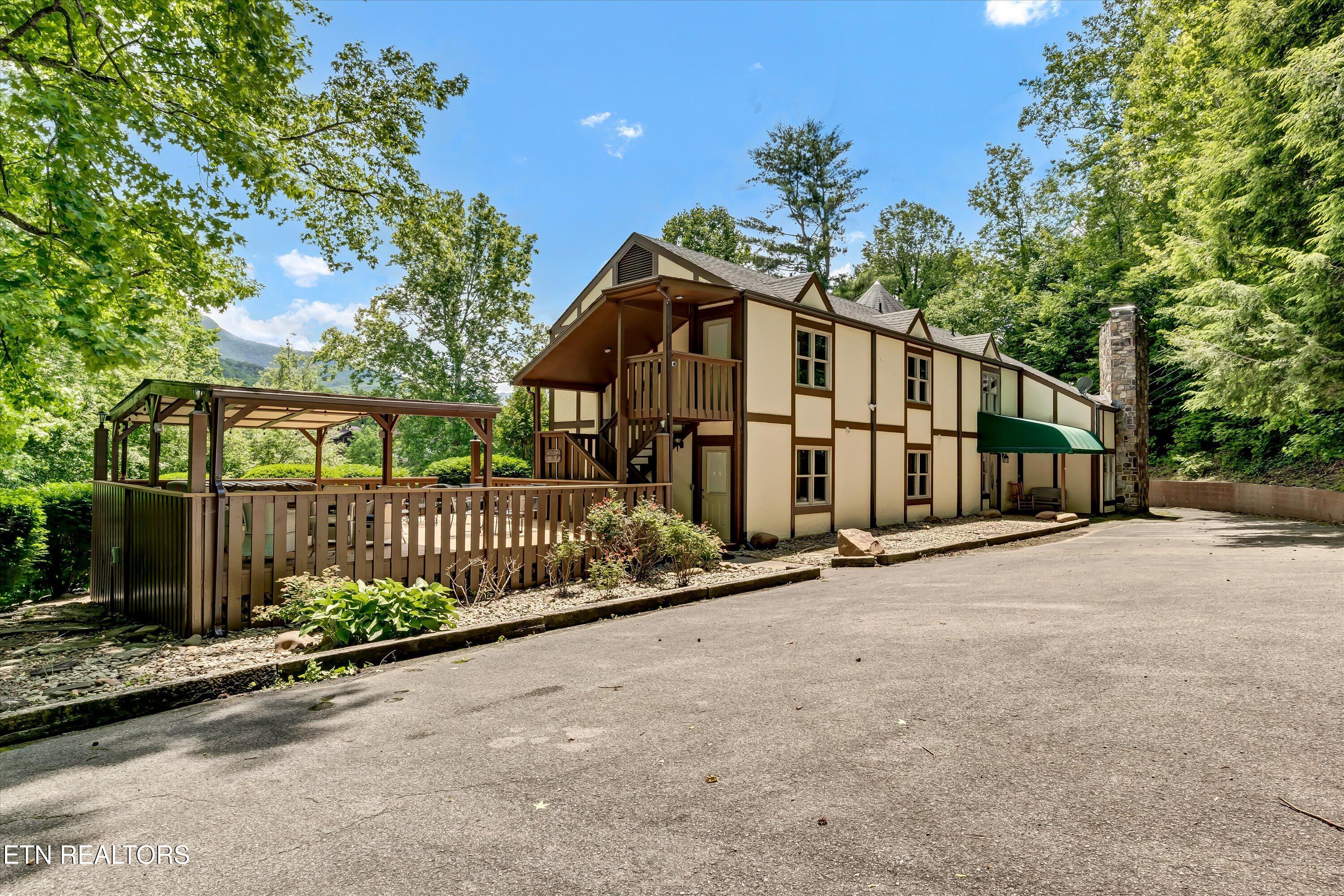 3950 Castle Road Gatlinburg TN 37738