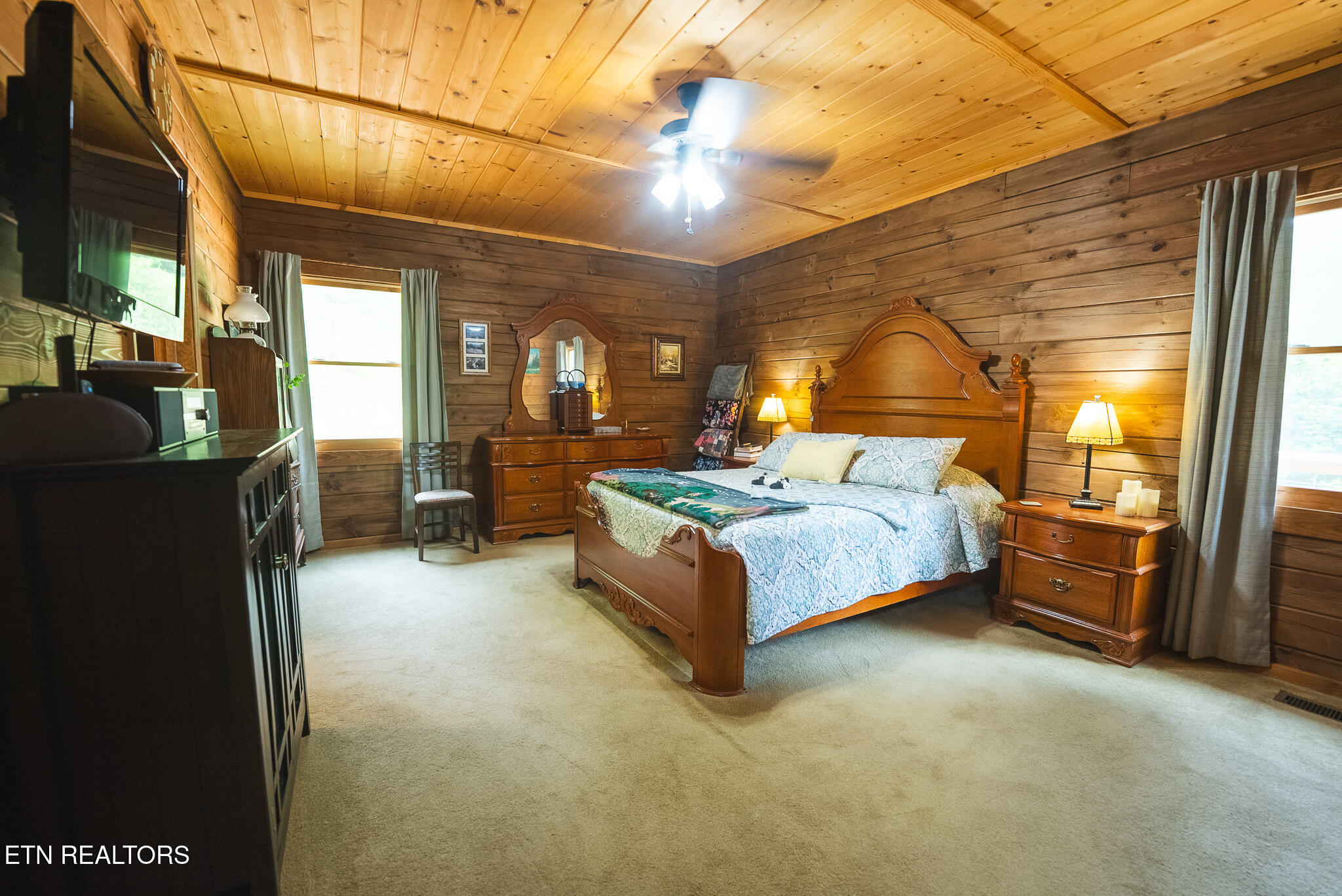2733 Rackum Road Thorn Hill TN 37881