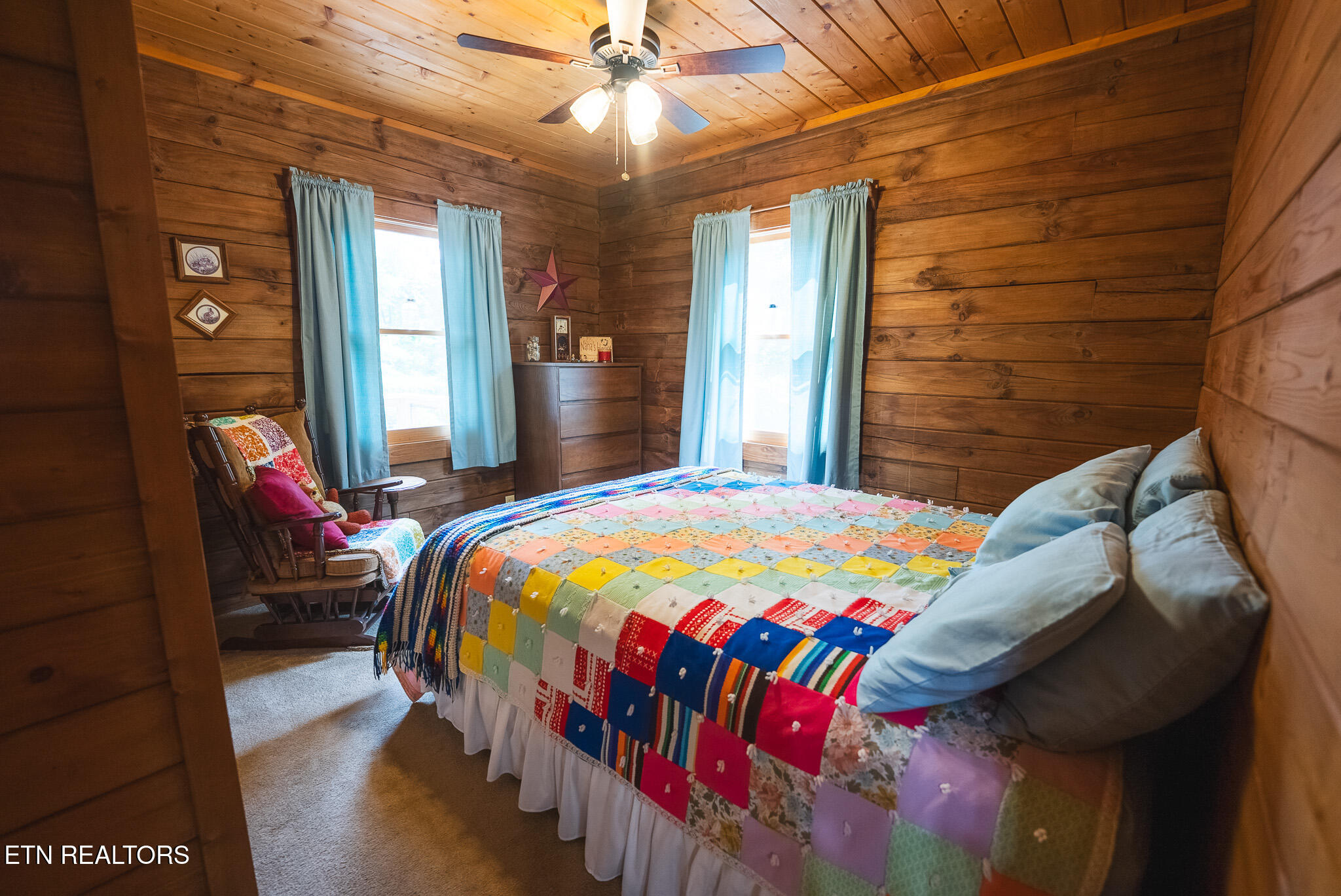 2733 Rackum Road Thorn Hill TN 37881
